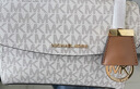 MICHAEL KORS 迈克高仕 【618狂欢】MK Ava 超小号迷你皮质手提包斜挎包女包 香草白 / 棕色 149 迷你 实拍图