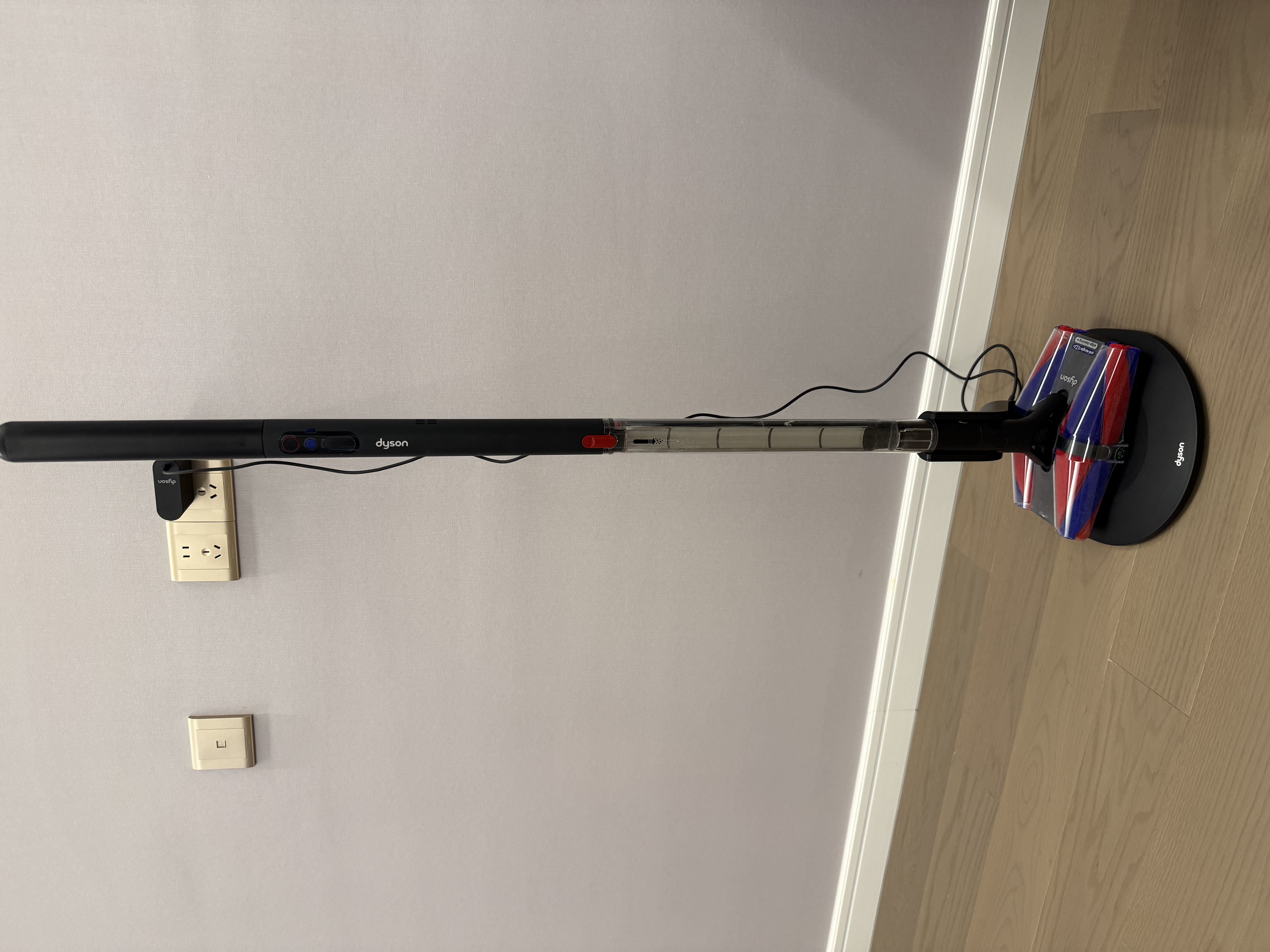 戴森（DYSON）Pencilvac 铅笔吸尘器光学版防缠绕强力清洁 无绳无线手持吸尘器 宠物 铅笔吸尘器 实拍图