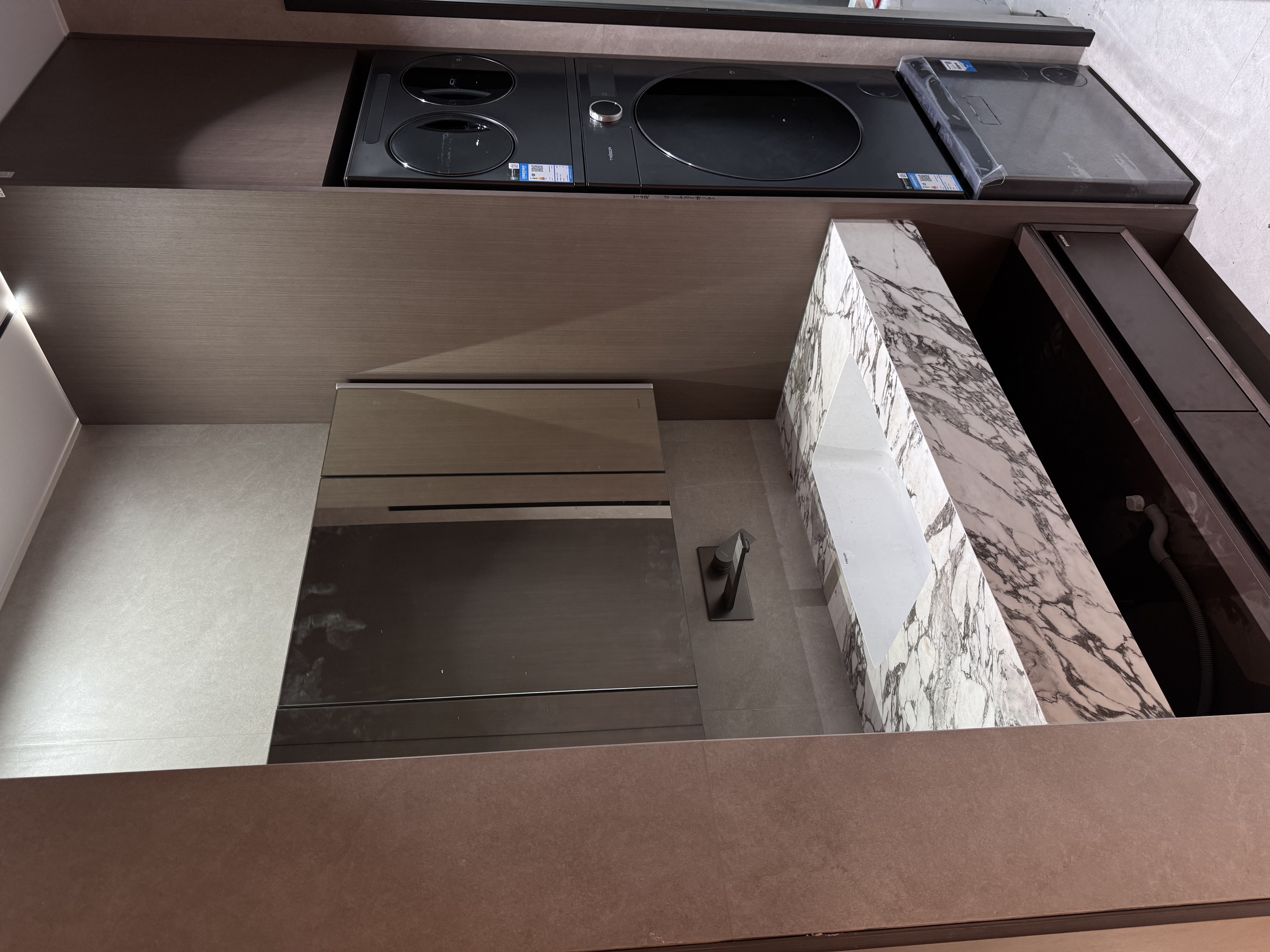 海尔（Haier）洗鞋机全自动家用抽屉式球刷洗鞋机嵌入高端智能护理机磨尖丝可拆卸毛刷新品洗鞋护鞋面电离除菌 【创新抽屉式球刷洗鞋机】新品首发-博卡灰TB566 实拍图