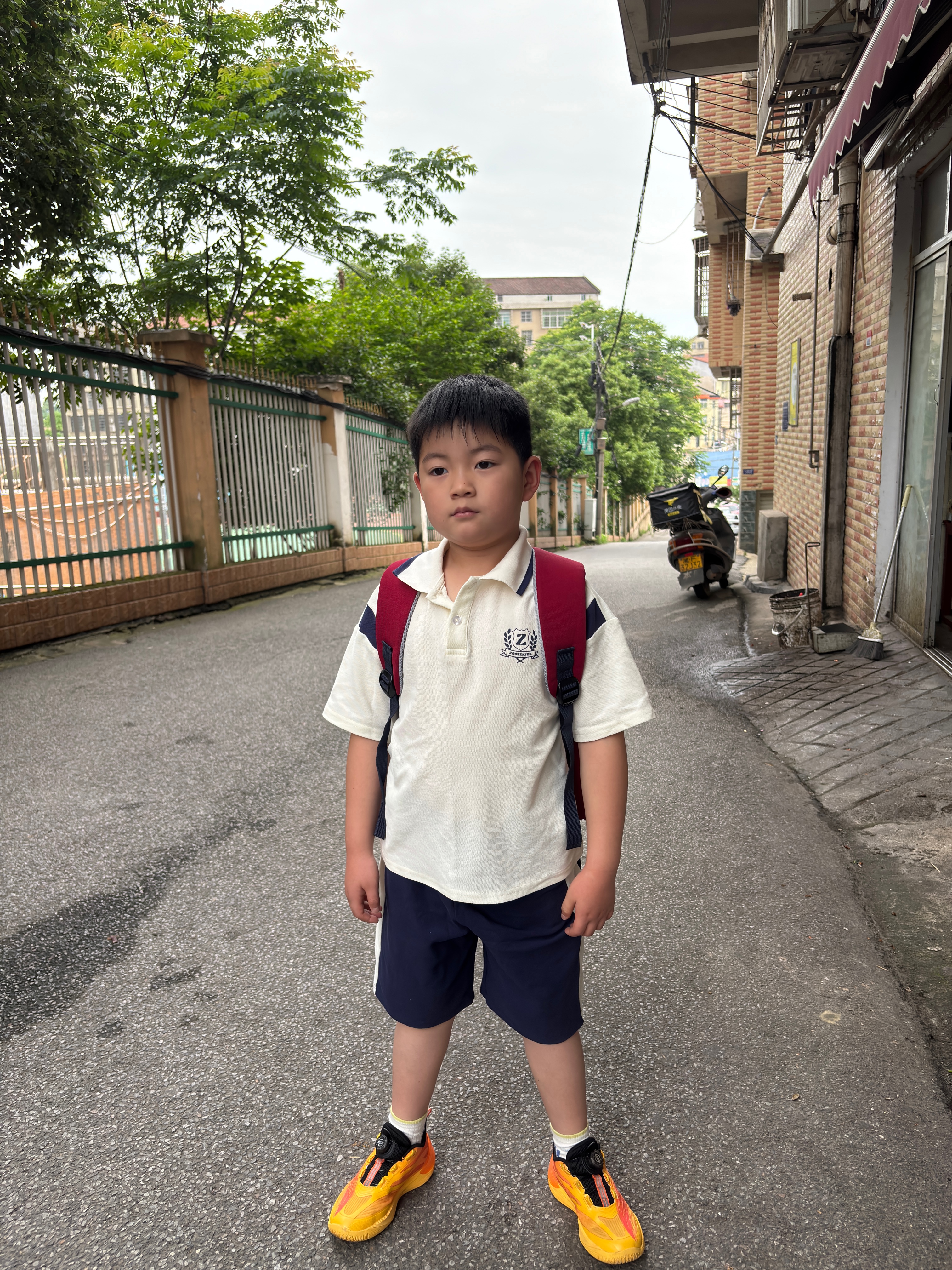 左西男童夏装套装凉感2026新款儿童学院风短袖POLO衫运动衣 米白 130 实拍图