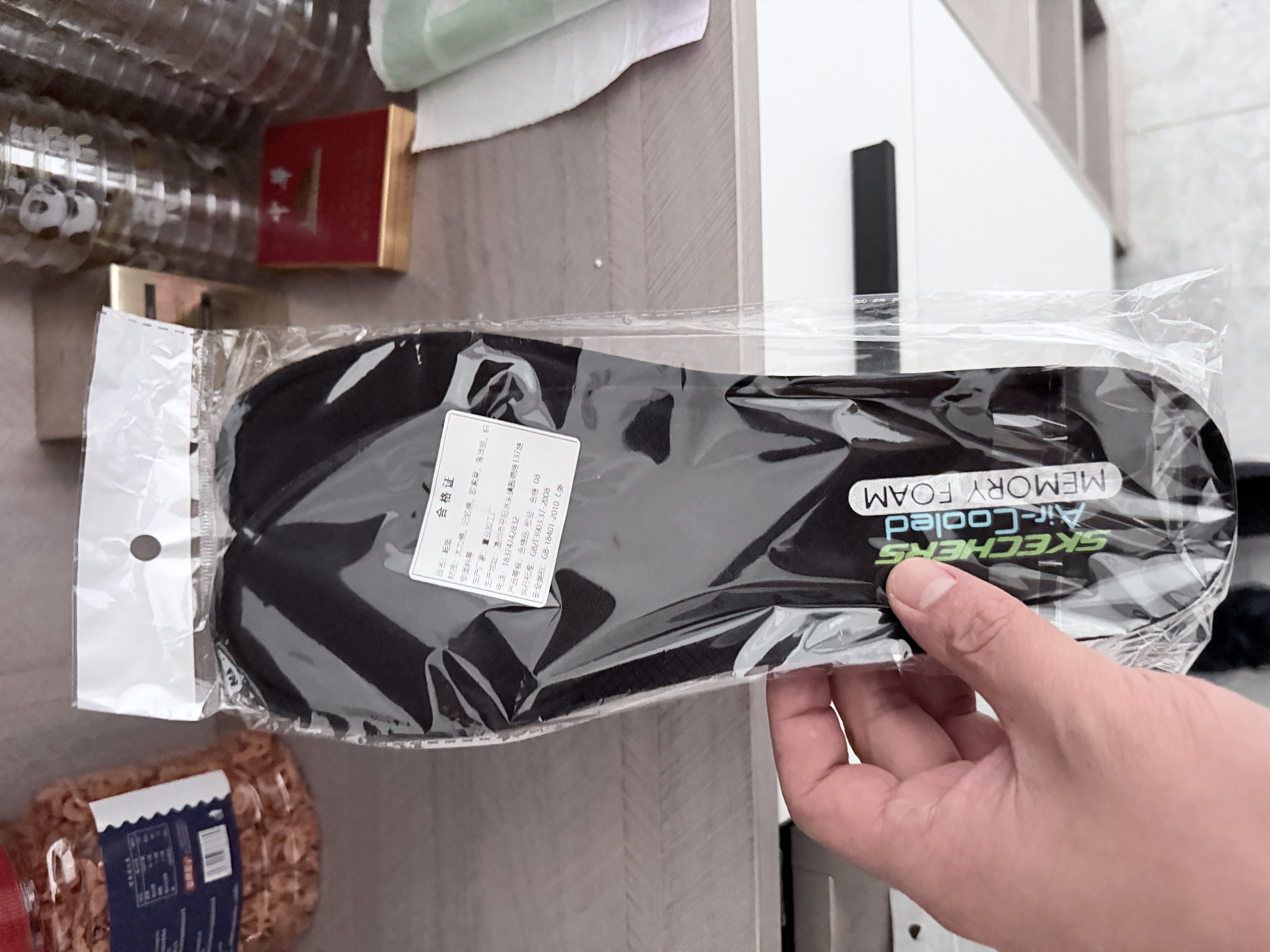 以齐适配斯凯奇鞋垫原装品质高弹记忆绵鞋垫skechers运动透气减震吸汗 四代高弹黑色【二双装】 42码 实拍图