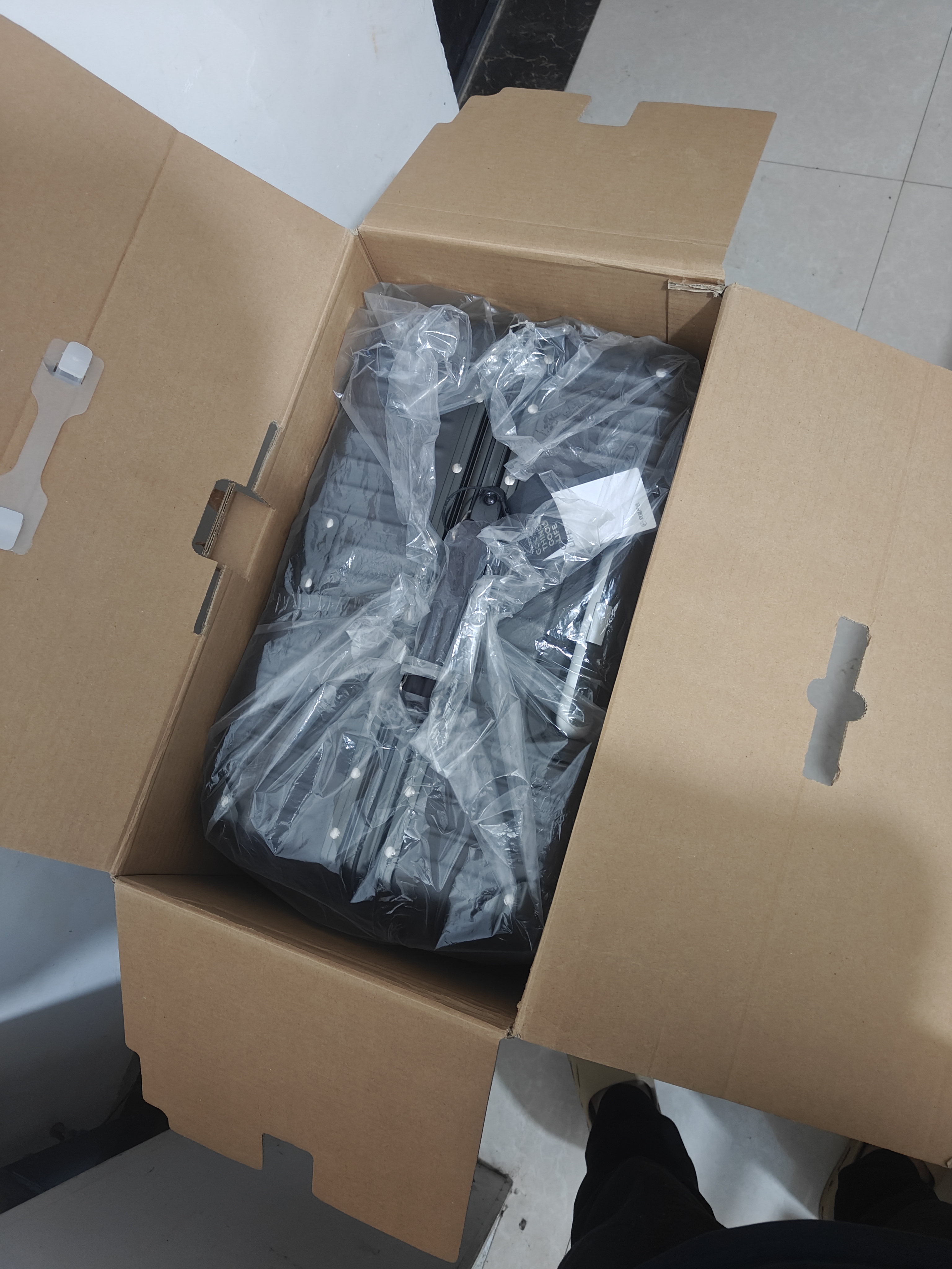 网易严选3.0升级铝框小金刚PC拉杆箱商务行李箱旅行箱神秘灰*磨砂26英寸 实拍图