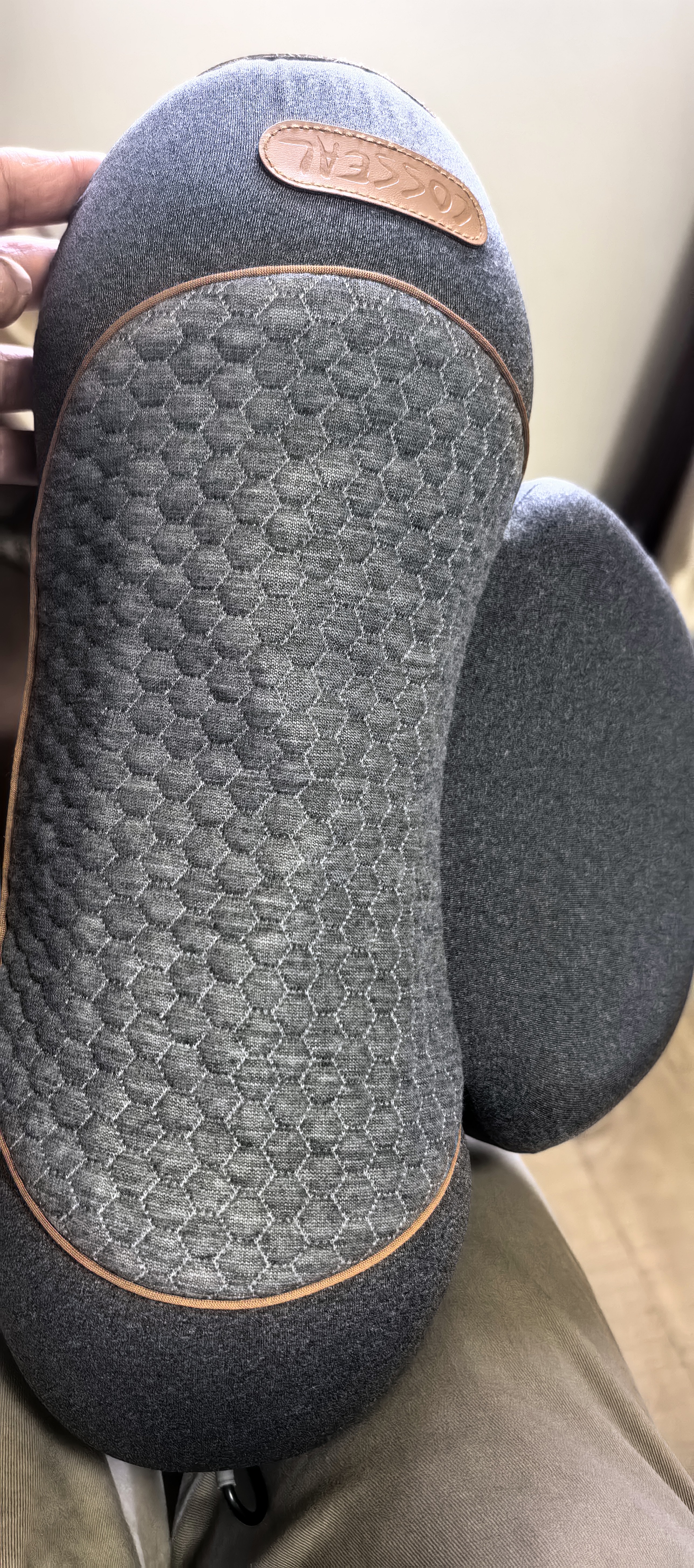 米小舒颈椎枕成人深度睡觉专用病按摩热敷记忆棉护颈枕人体工学反牵引 实拍图