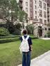 viney书包小学生初中高中大学生背包女大容量旅行双背包户外出游旅行包 白色+可爱挂件 简约轻便高颜值休闲减负电脑包 实拍图