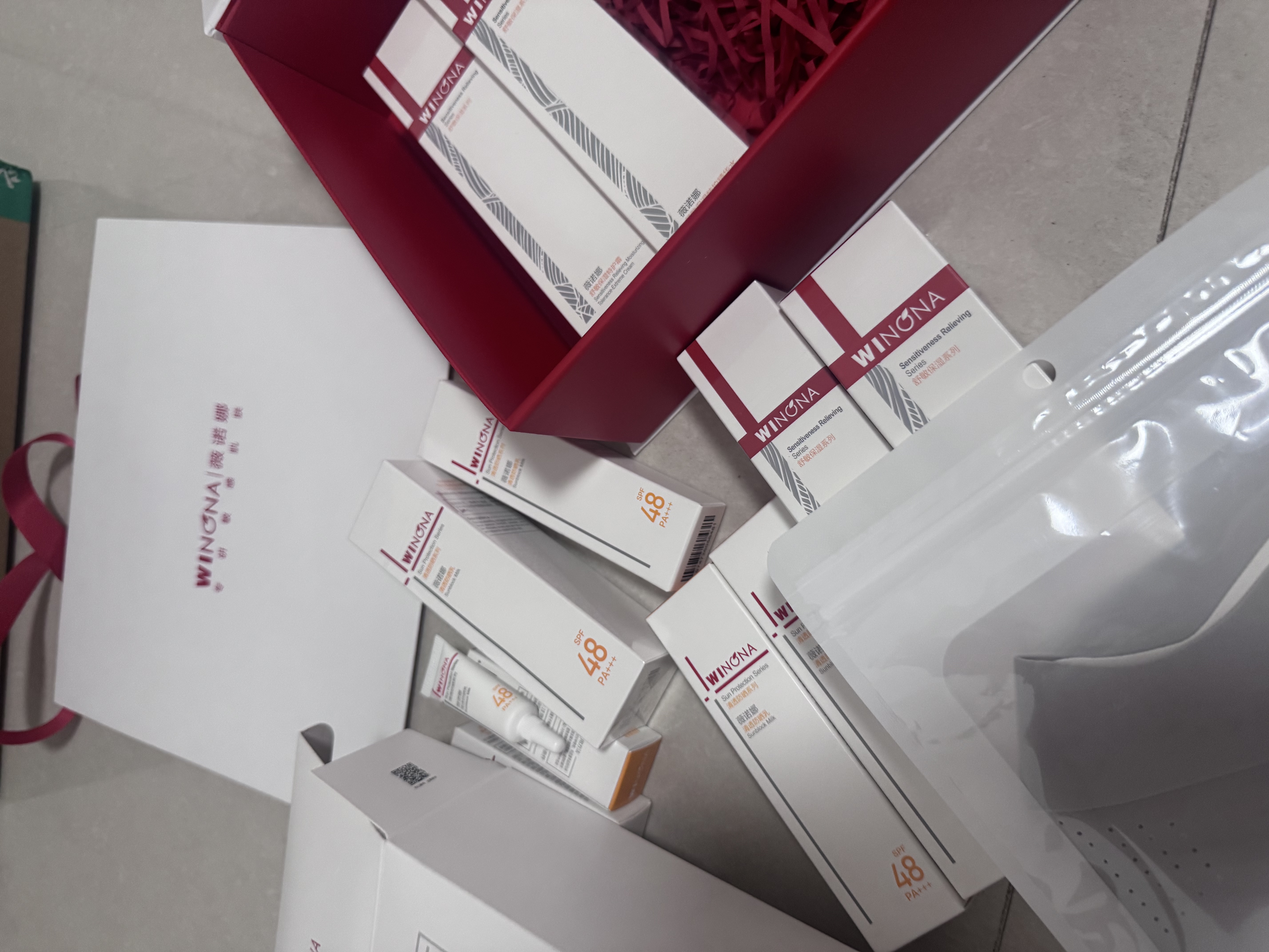 薇诺娜特护套装水霜防晒3件套爽肤水特护霜防晒乳补水修护 实拍图