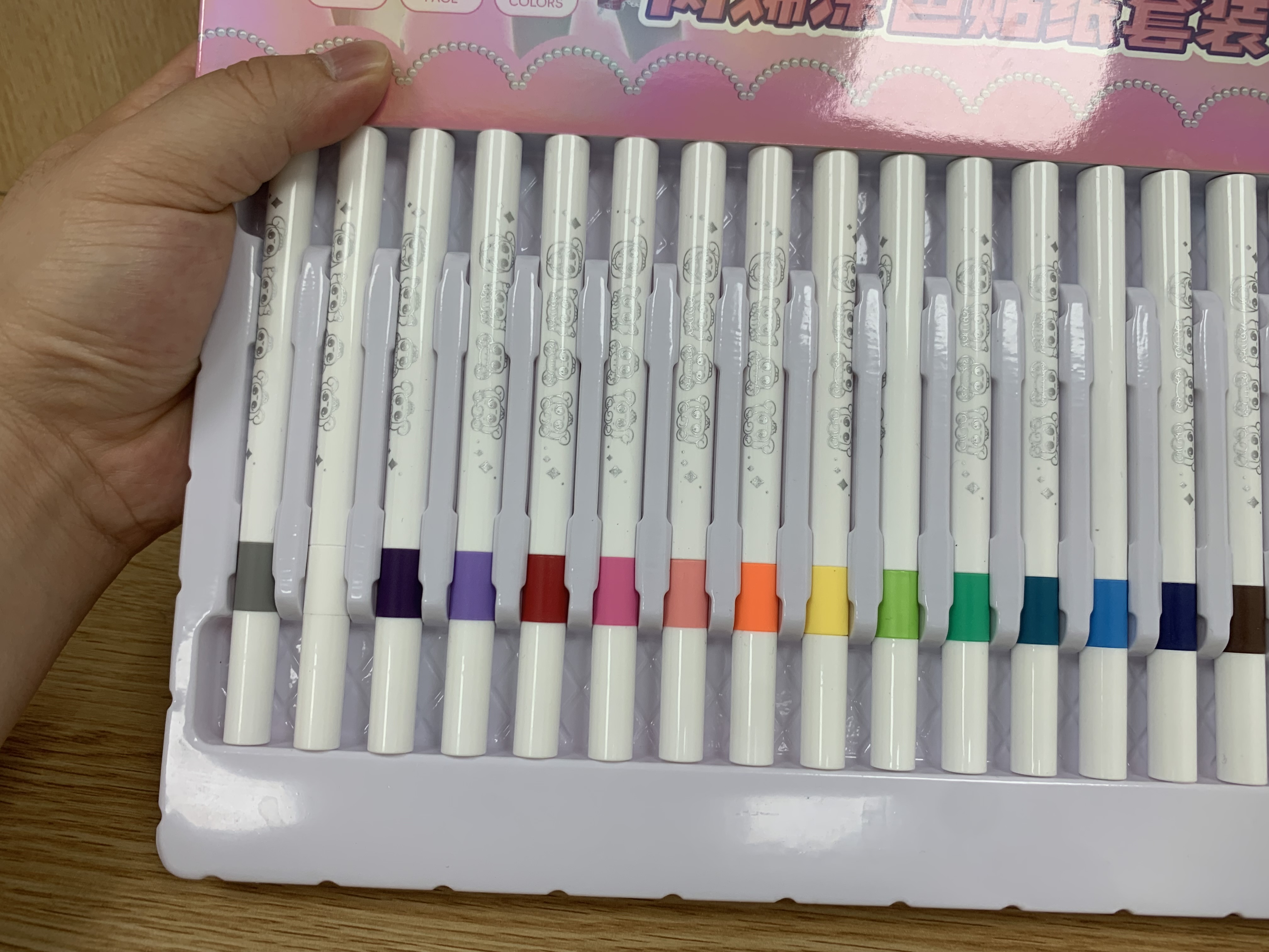 奕思瑞奇妙萌可马克笔儿童涂色绘画本礼盒幼儿园画画本填色本涂鸦玩具 实拍图