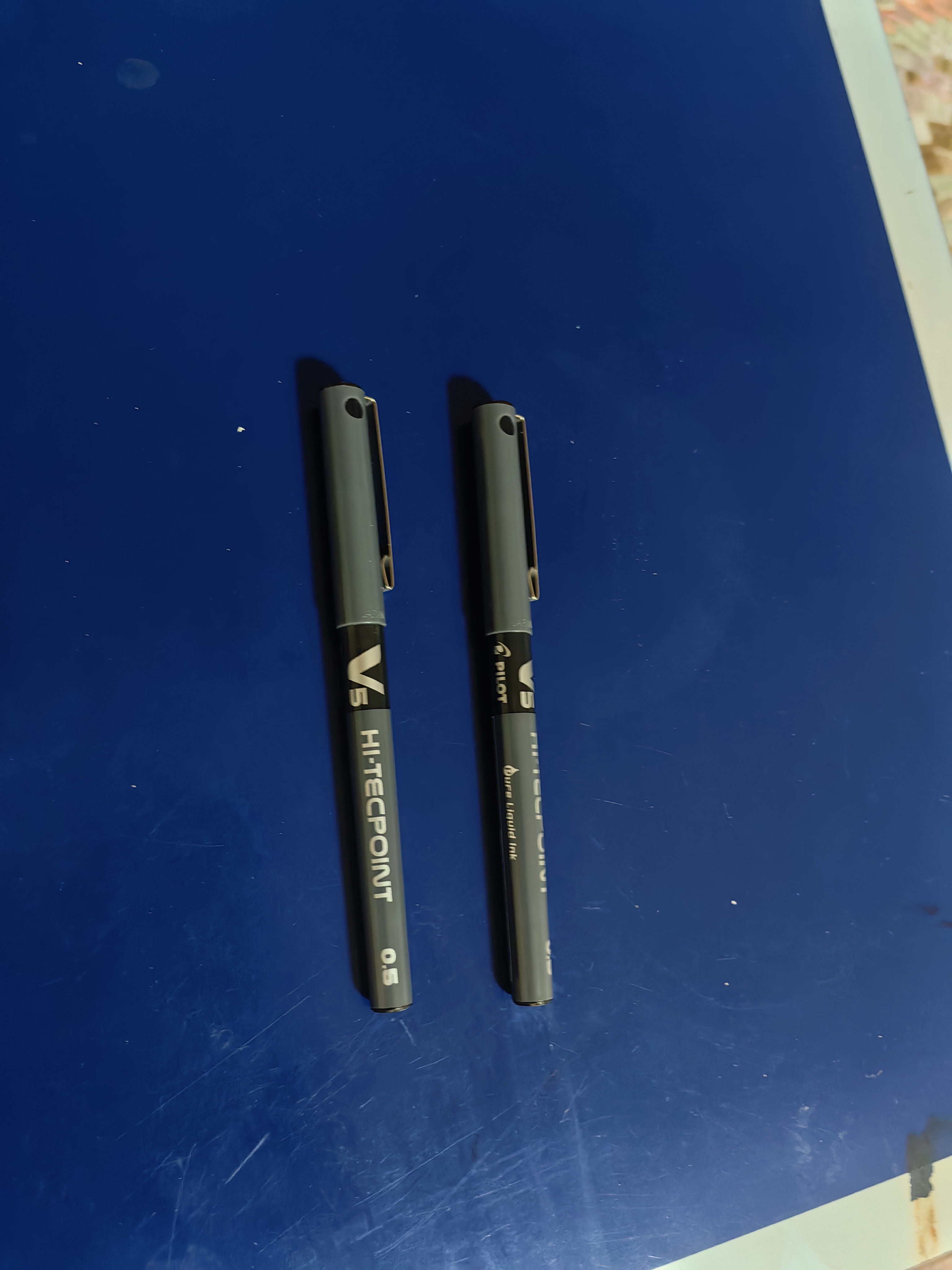 百乐（PILOT）【热门商品】BX-V5黑色中性笔0.5直液式走珠笔商务签字笔小v5学生考试刷题水笔高颜值办公文具 1支 实拍图
