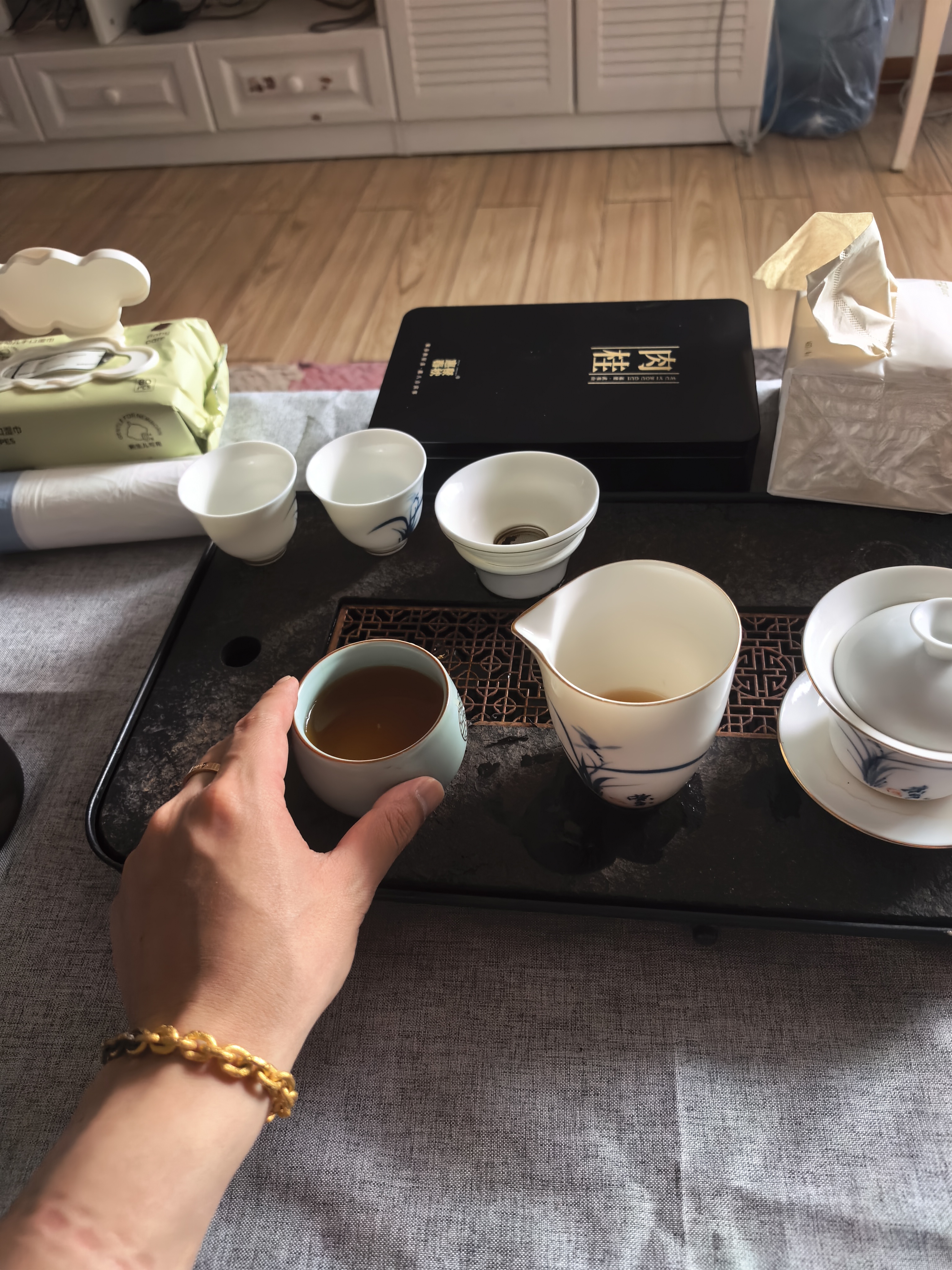初蔓樟脑丸衣柜防霉防潮除味防蛀驱虫香薰包持久留香母婴级衣物干燥剂 【防霉防蛀】山茶花香氛樟脑丸1盒48枚 大型商超梅雨季防霉防潮驱虫必备品 实拍图