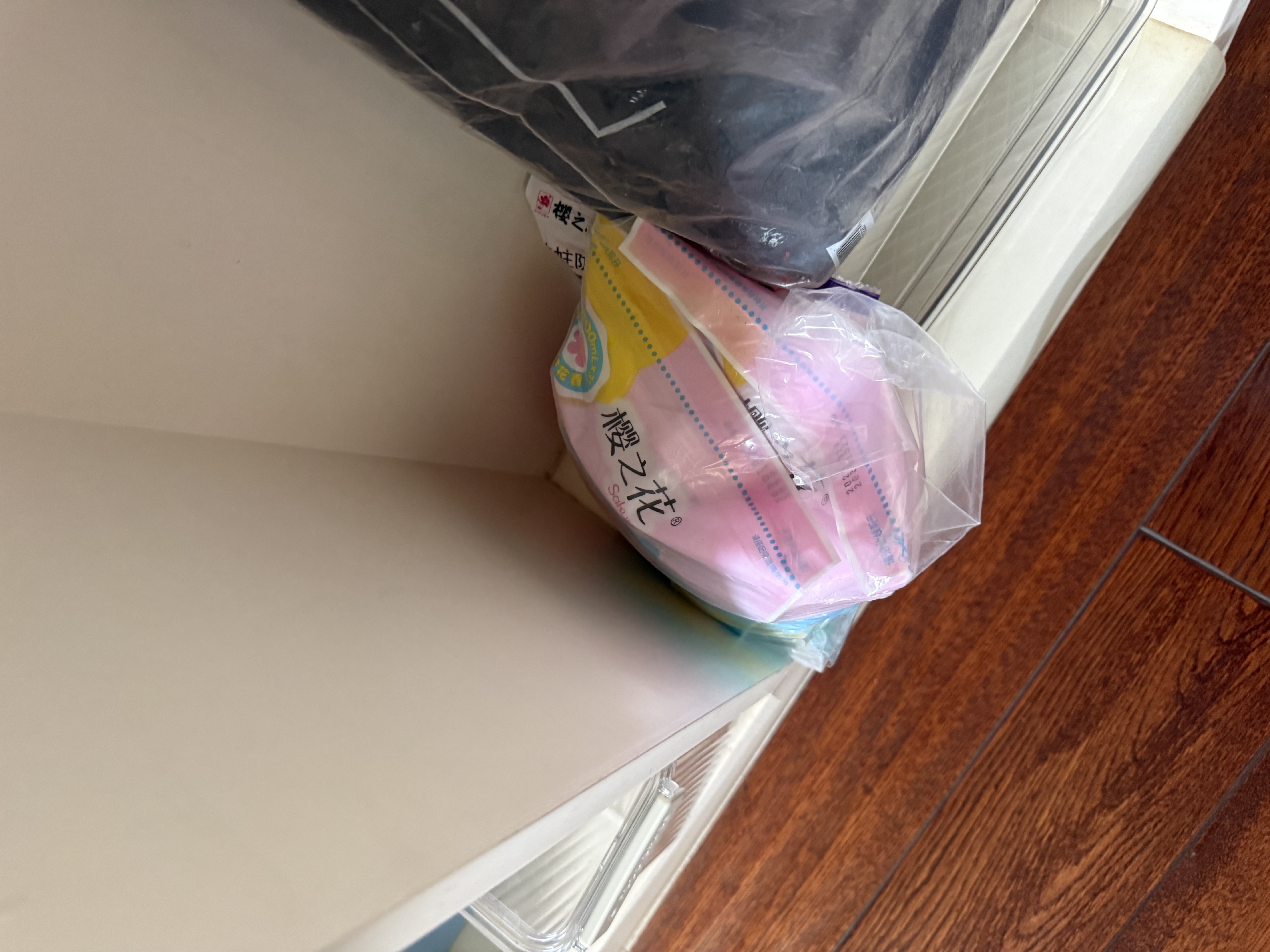樱之花吸湿棒除湿盒180g*3盒装 衣柜除湿防霉防潮防蛀 干燥棒 实拍图