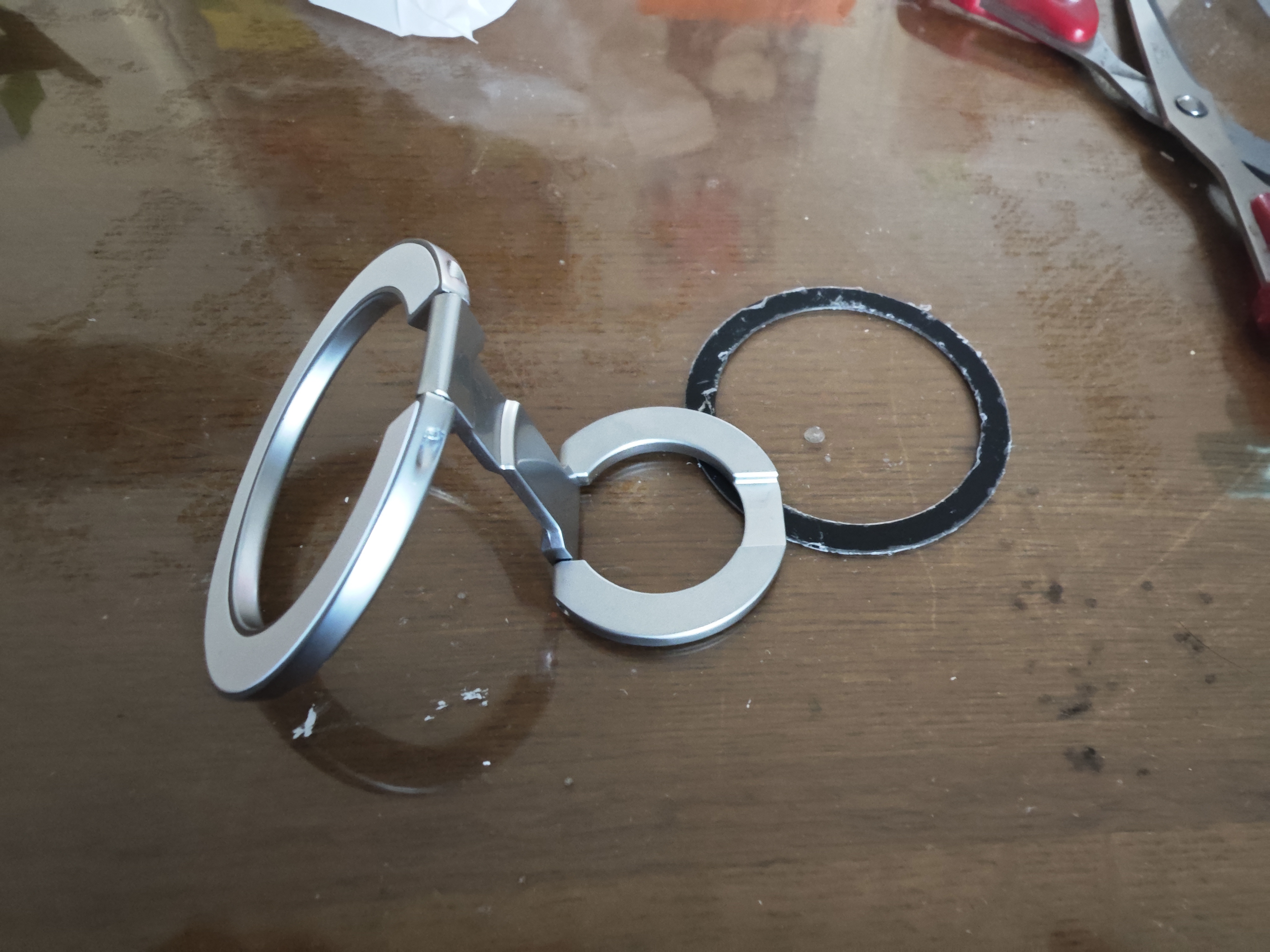 ESCASE手机支架磁吸桌面magsafe便携迷你指环扣旅行宿舍好物小巧双环可折叠超薄旋转免粘贴支撑架银白色 实拍图
