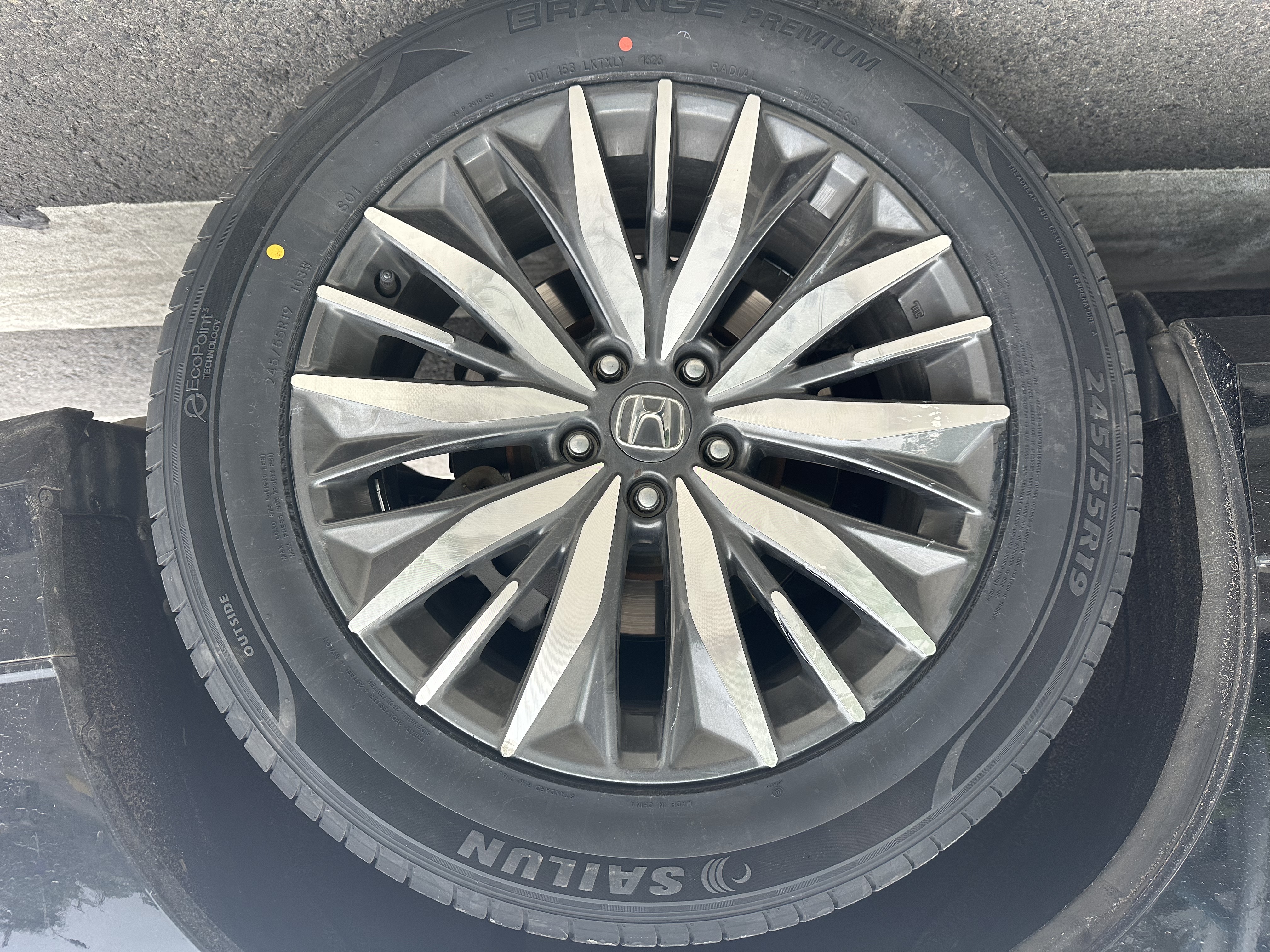 赛轮液体黄金轮胎/汽车轮胎245/55R19 103W S01适配冠道 SUV 实拍图