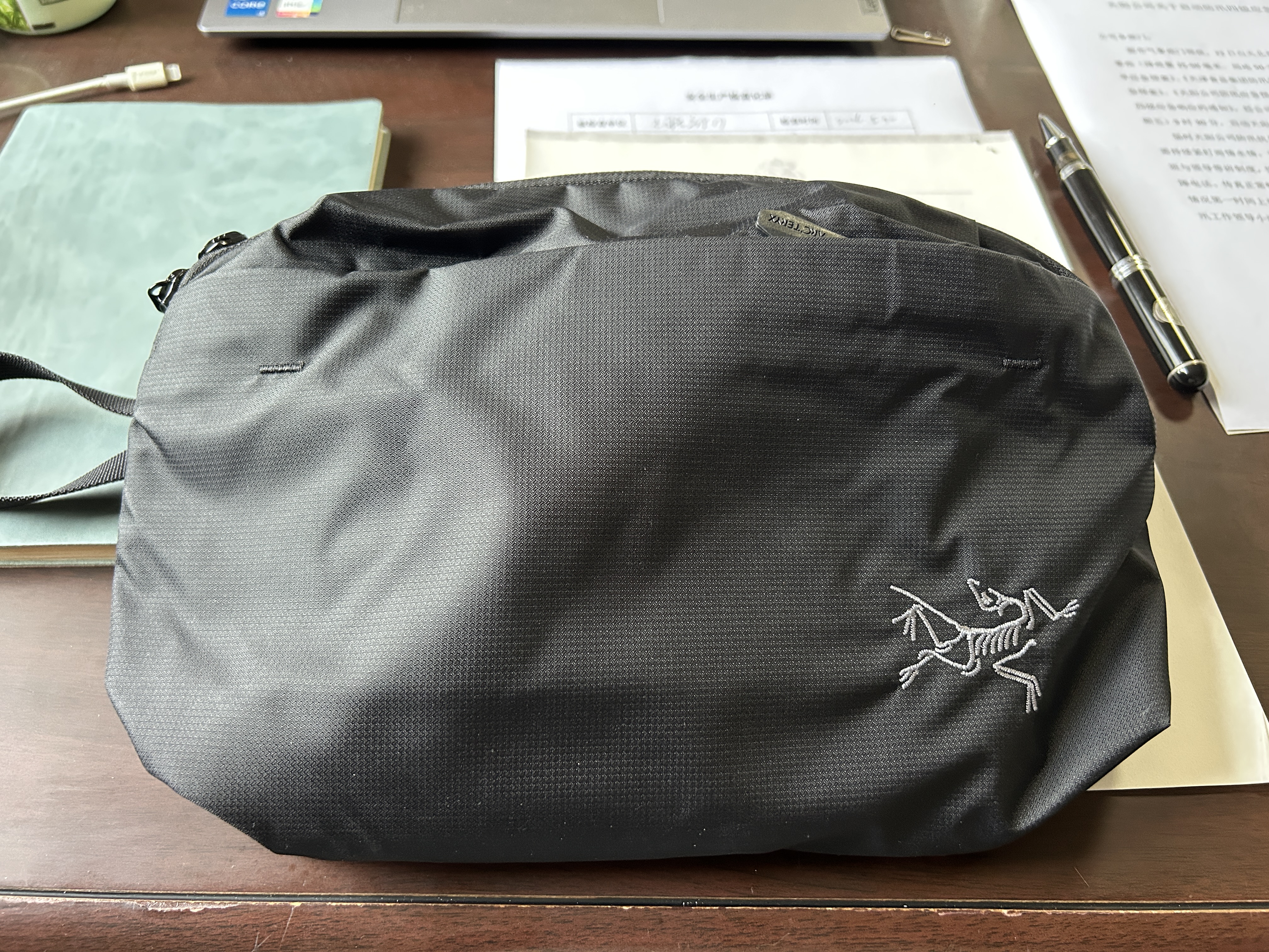 始祖鸟（ARC'TERYX）HELIAD CROSSBODY 便携腰包 BLACK/黑色 实拍图