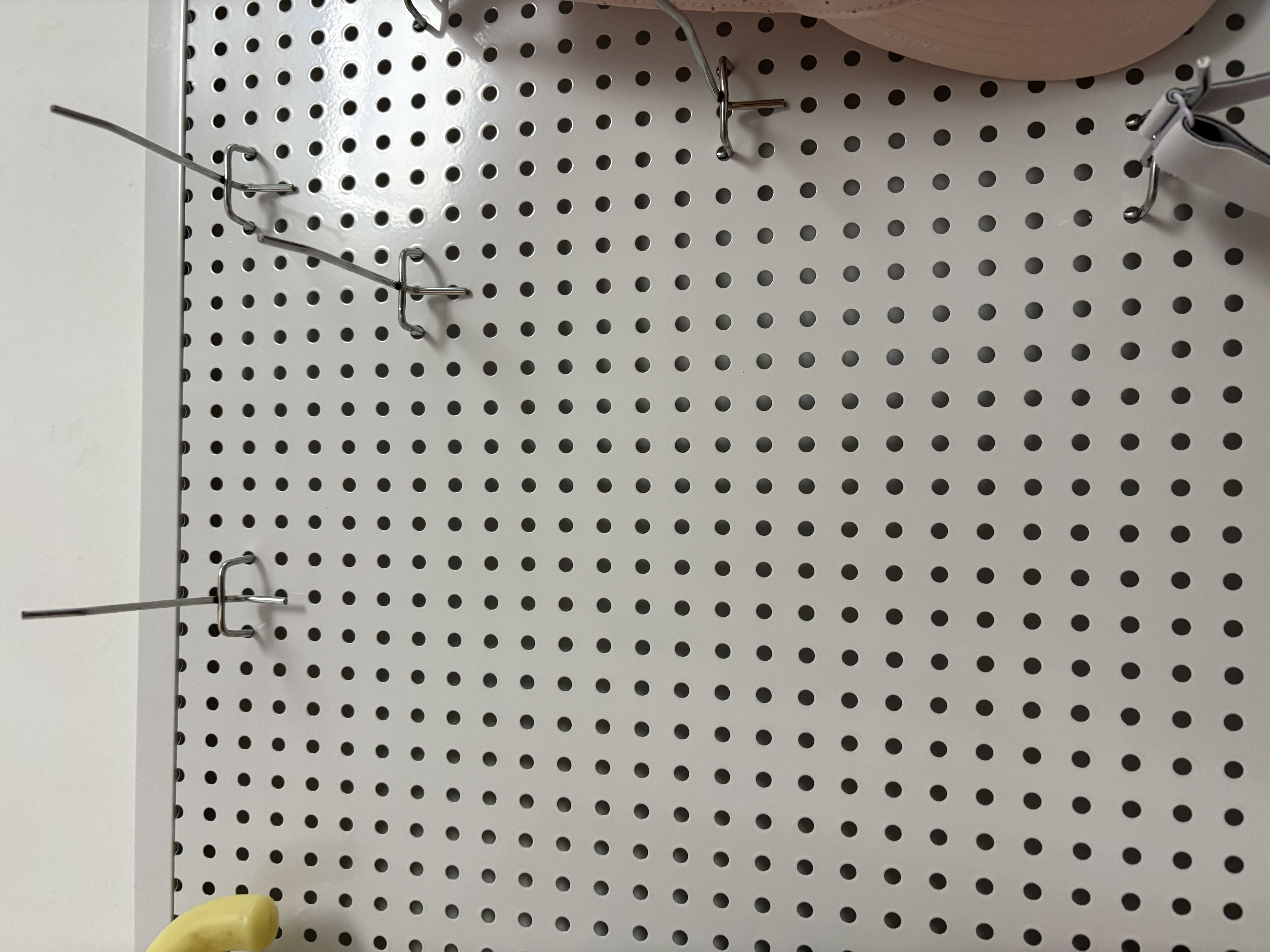 小匠材洞洞板墙上置物架免打孔宿舍客厅墙面五金工具展示收纳架60*100白 实拍图
