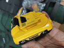 得伟（DEWALT）12V锂电电钻起子电动螺丝刀两电一充套装DCD700DK2-A9 实拍图