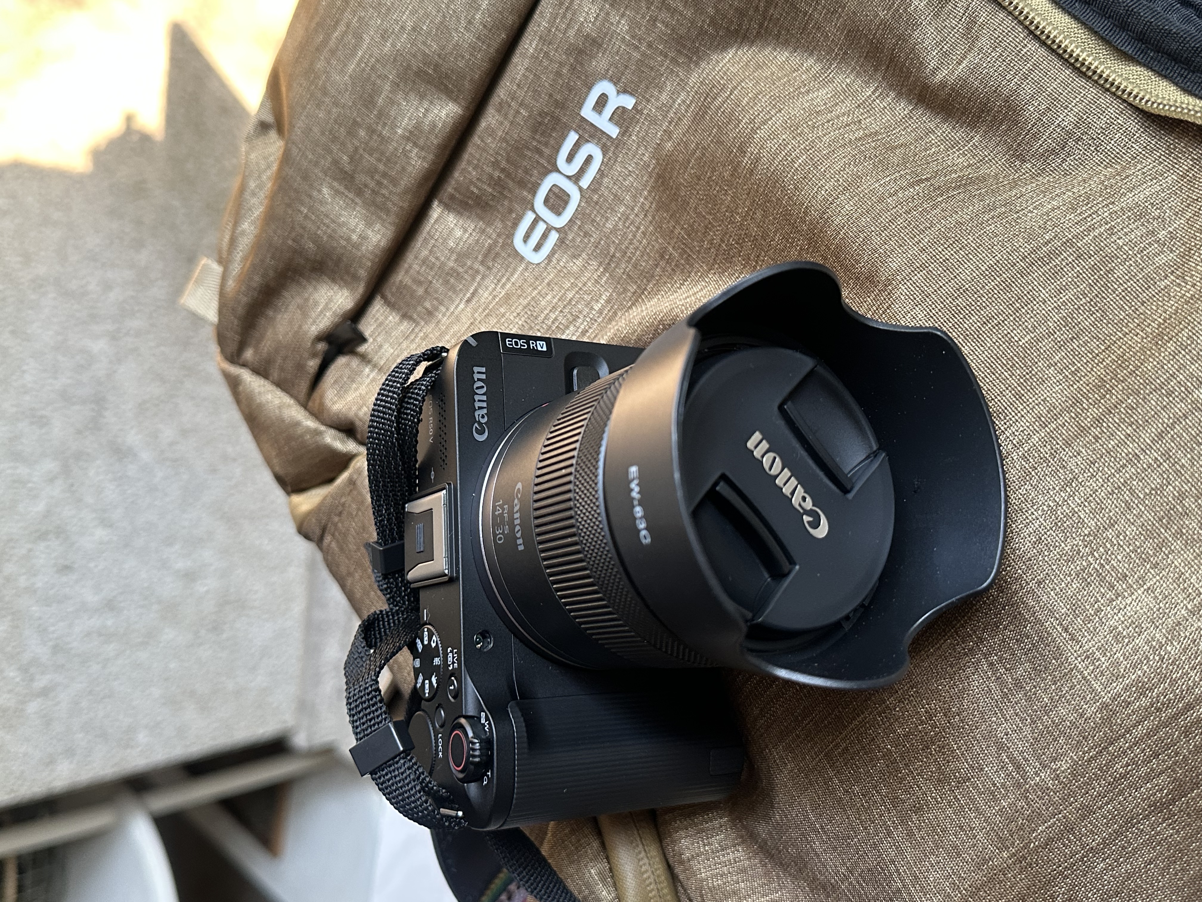 佳能（Canon）R50V微单相机 4K视频旅行家用学生vlog直播创意视频机 r50v家用自拍美颜 送礼好物 【24期免息】R50 V14-30黑色套机 套餐四【拍套餐四升级套餐五 免费升级不加价】 实拍图