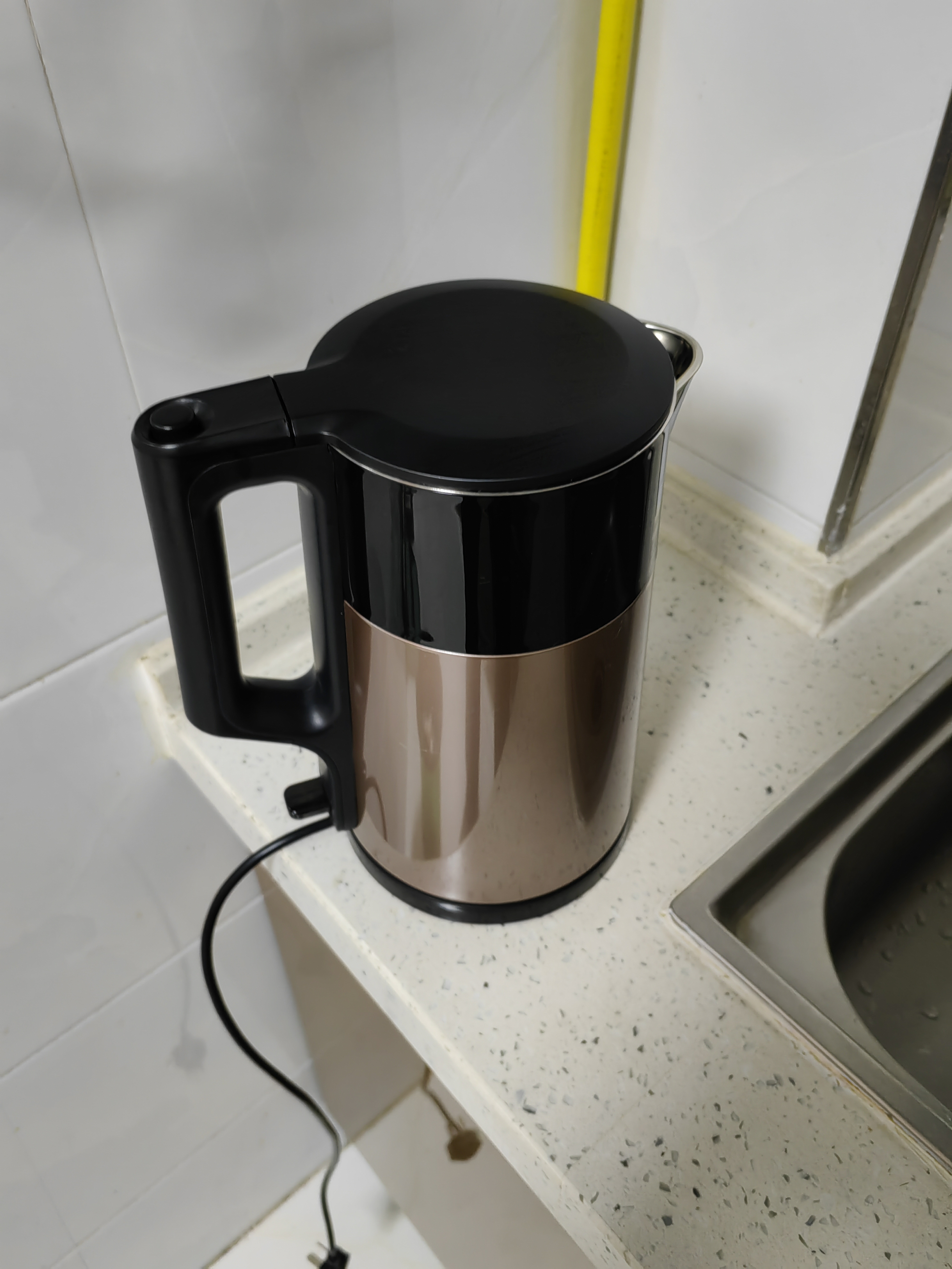 美的（Midea）电热水壶全钢双层防烫烧水壶食品级不锈钢家用热水壶1.7L大容量开水壶泡茶商超同款HJ1710 实拍图