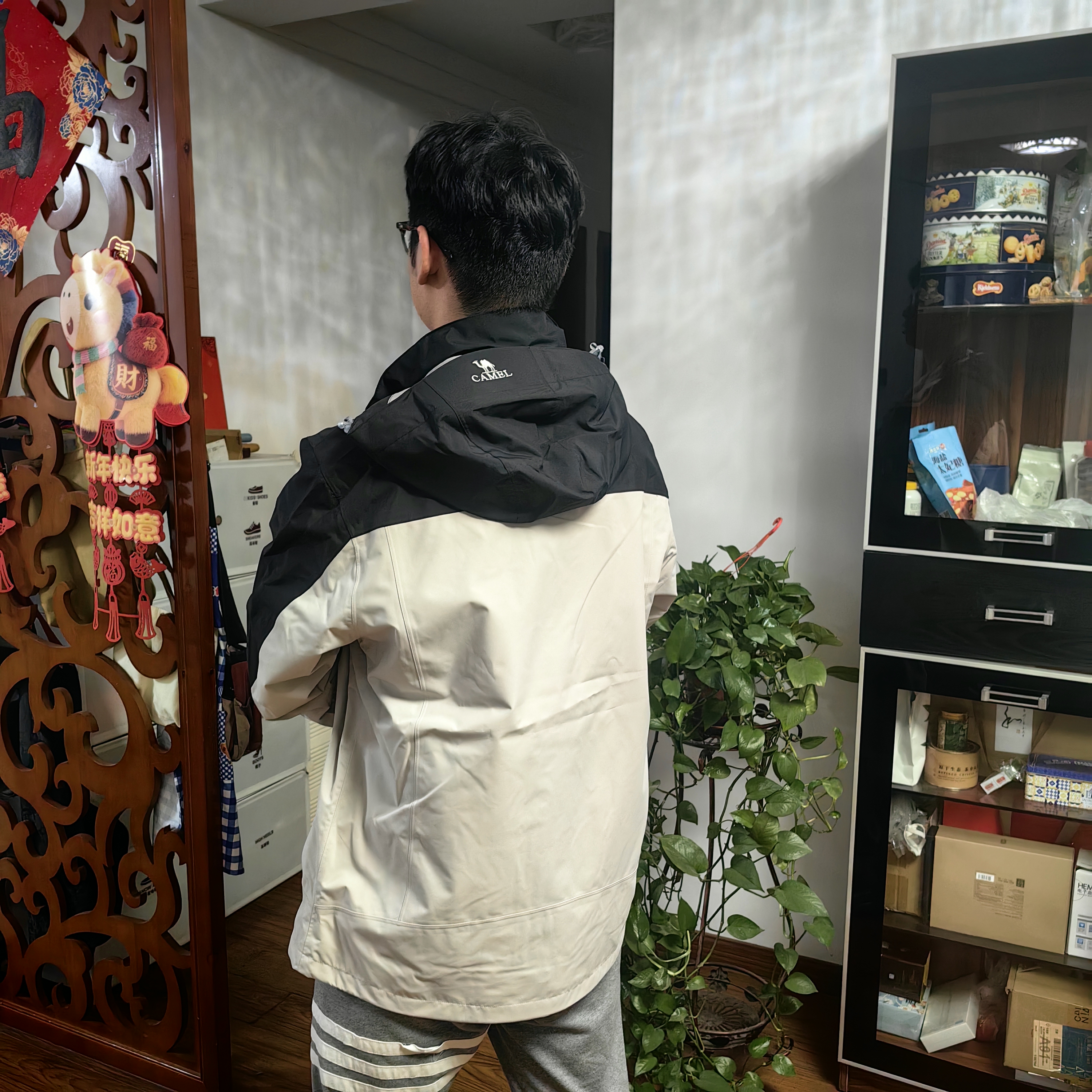 骆驼（CAMEL）户外冲锋衣 三合一加绒加厚防水情侣款外套登山服装 A9W214119A 实拍图