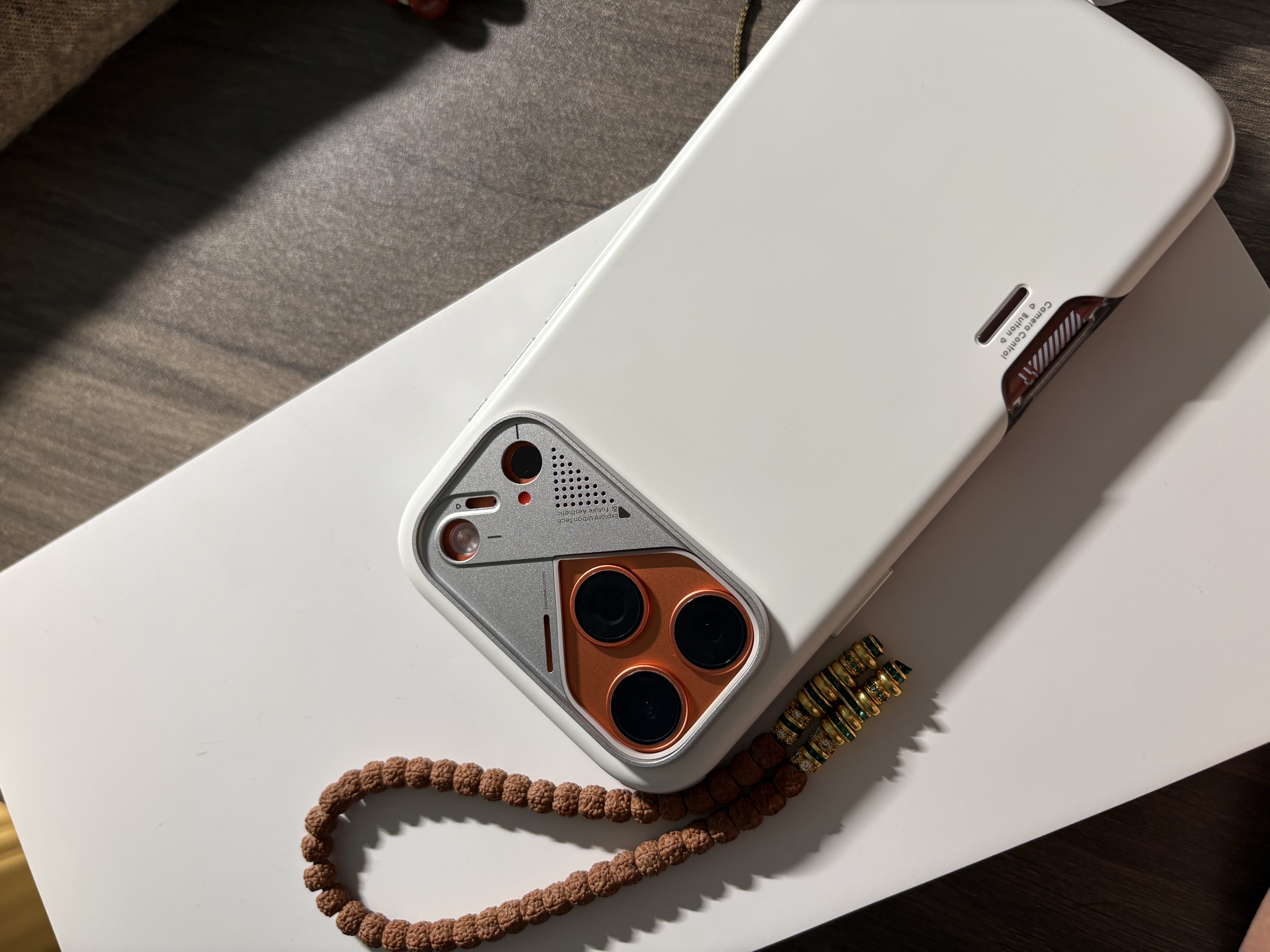 奥鲁姆AULUMU【新品】适用苹果iPhone17ProMax 超强高能防摔磁吸全包手机壳 专用MagSafe散热保护壳 白色 实拍图