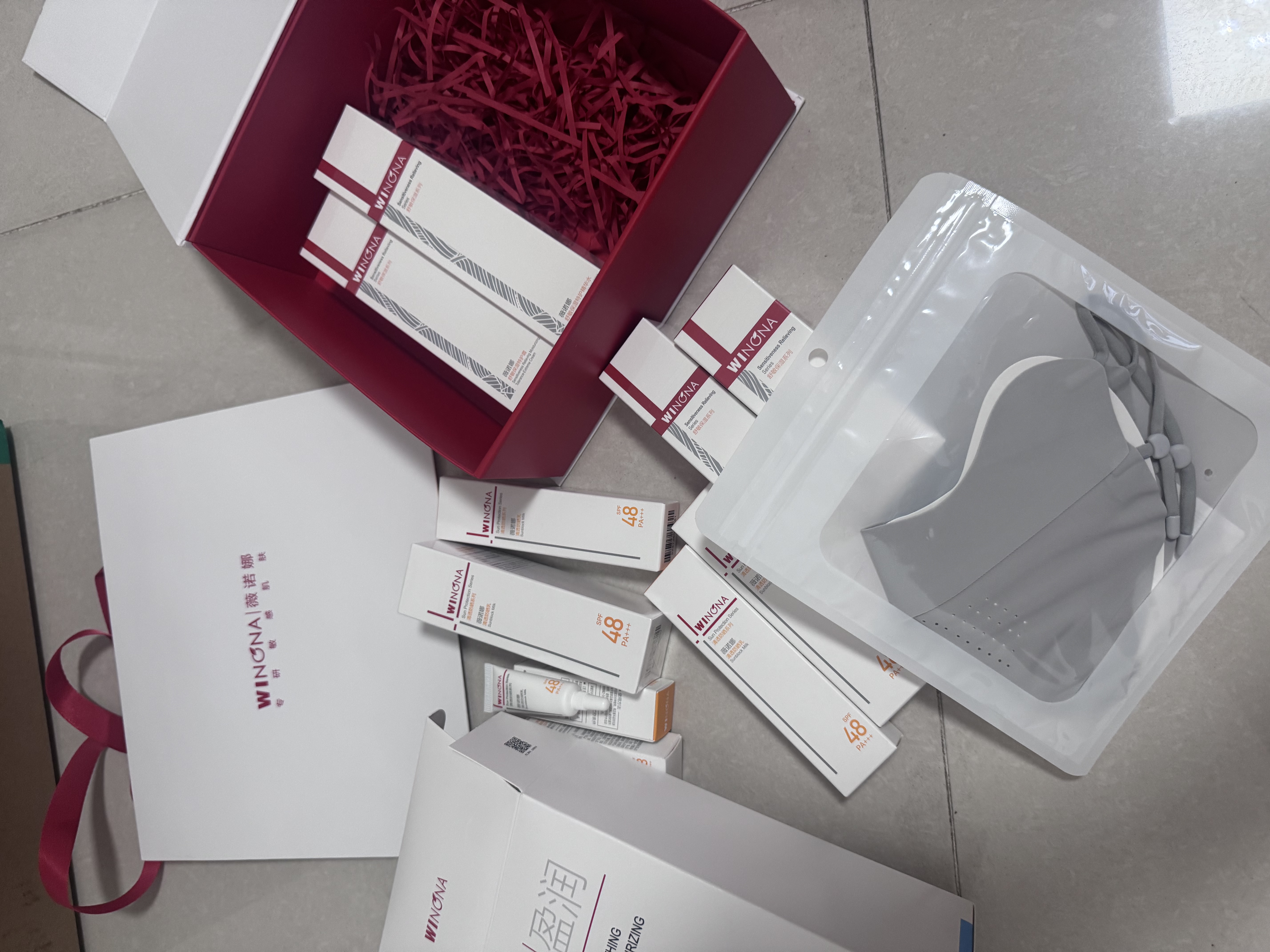 薇诺娜特护套装水霜防晒3件套爽肤水特护霜防晒乳补水修护 实拍图