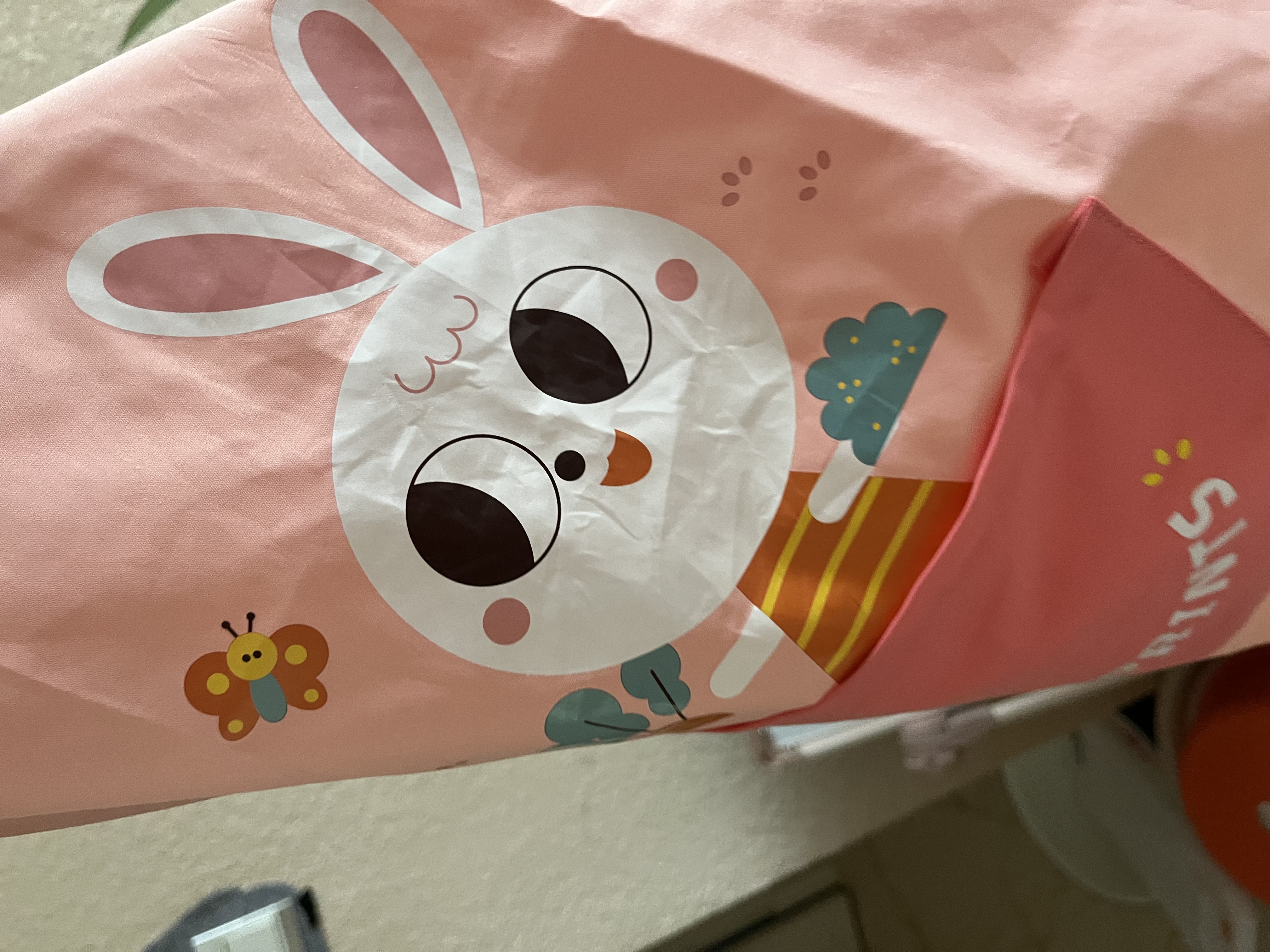 贝瑞加（Babyprints）儿童罩衣幼儿园宝宝美术围裙吃饭兜绘画反穿衣长袖防溅衣 兔宝贝 实拍图
