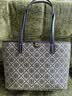 Tory Burch  汤丽柏琦  T MONOGRAM 小号拉链托特包TB 152299 海军蓝 405 OS 实拍图