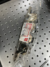 得力（deli） 票夹 山形铁票夹 画板夹 铁夹子 大号 办公文具 宽度127mm(4只/包) 9534 实拍图