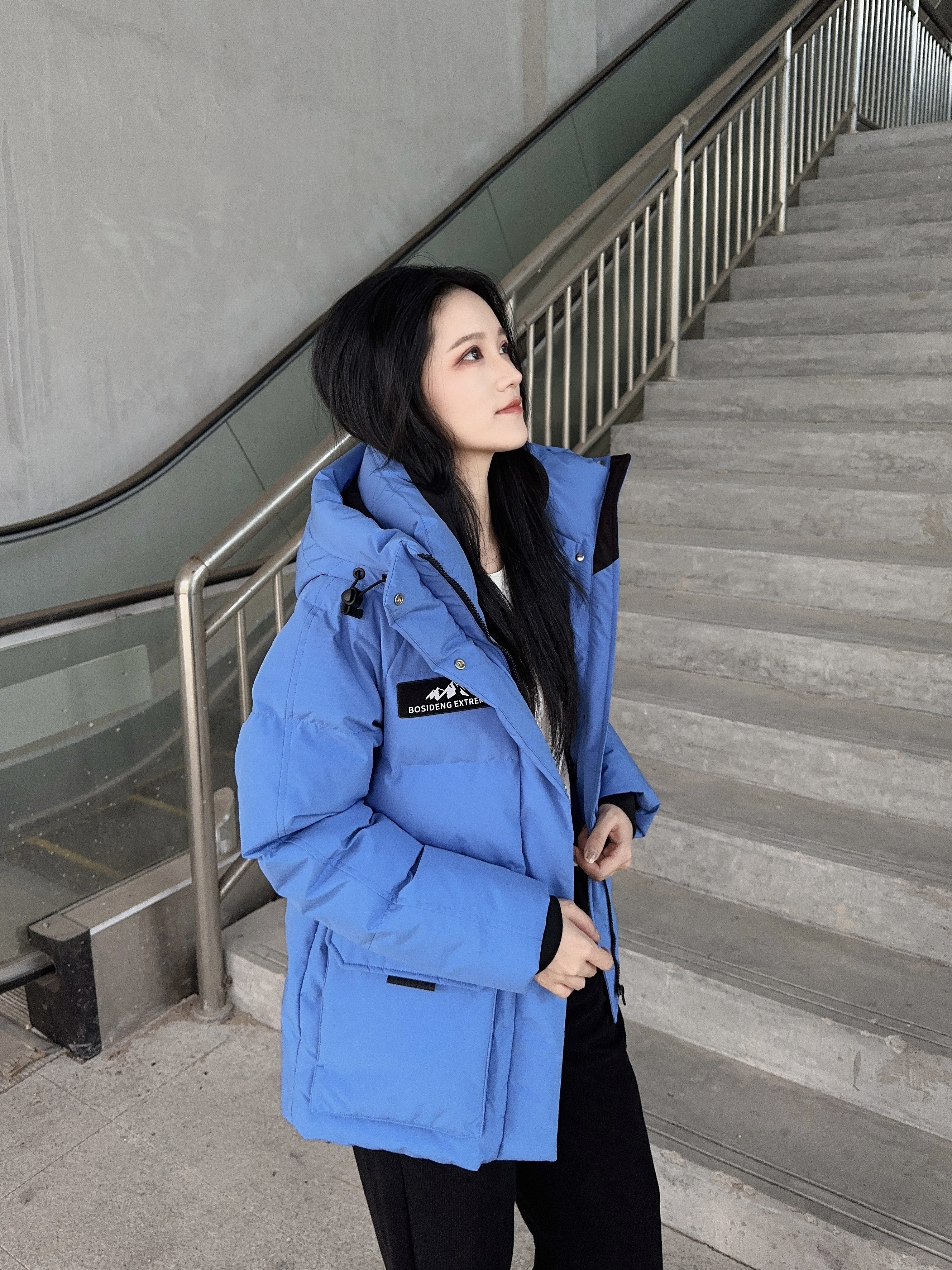 波司登（BOSIDENG）反季羽绒羽绒服女士加厚90绒鹅绒连帽商场同款时尚百搭休闲外套 光影蓝|5A38 XS 155/80A 体重约100斤以内 实拍图