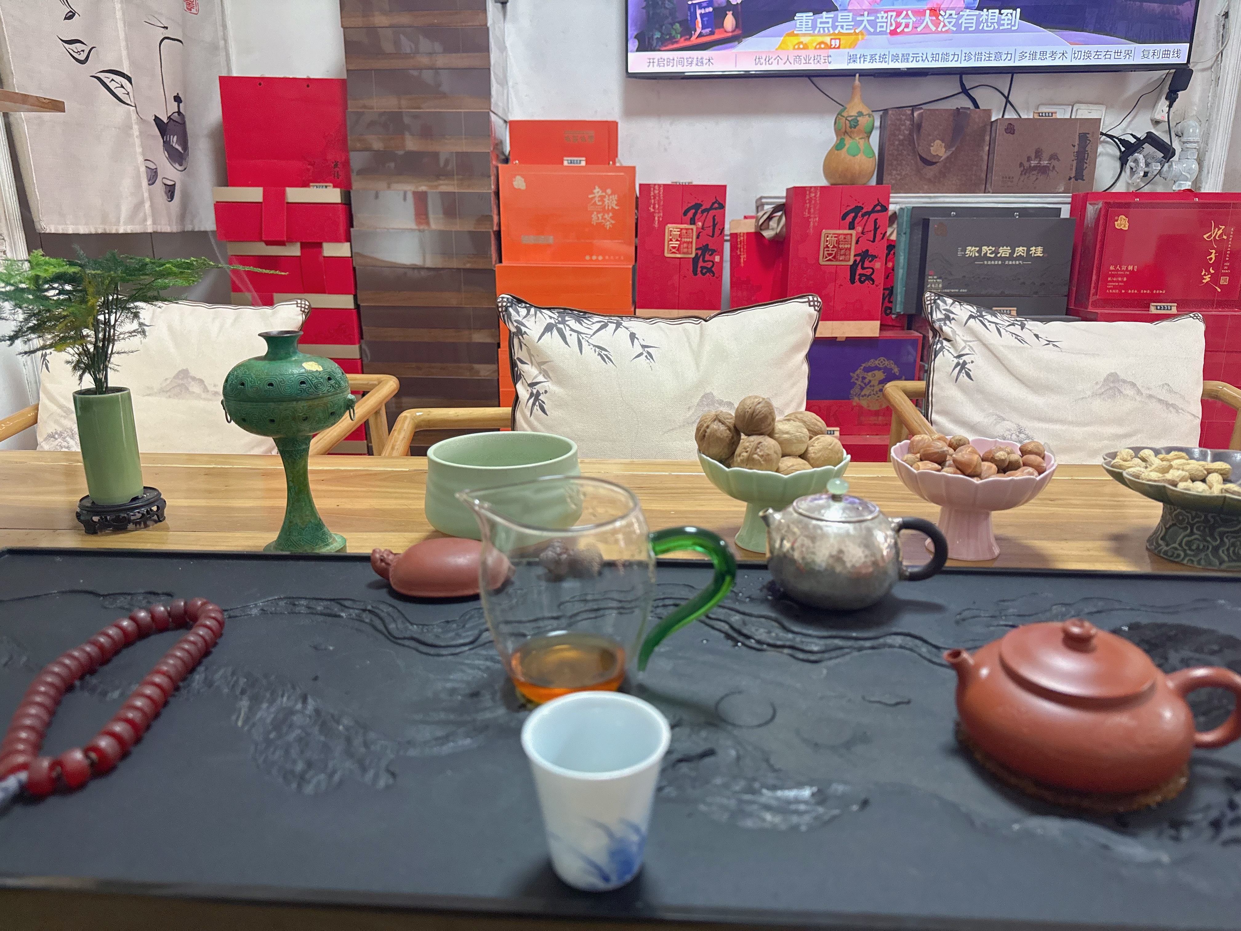 梵上器舍（FANGSHANGQISHE）获奖作品天然整块乌金石头茶盘手工雕刻现代浮雕家用排水石板茶台 母亲河（乌金石） 80*30*3CM(适合1.3-1.5米桌) 实拍图