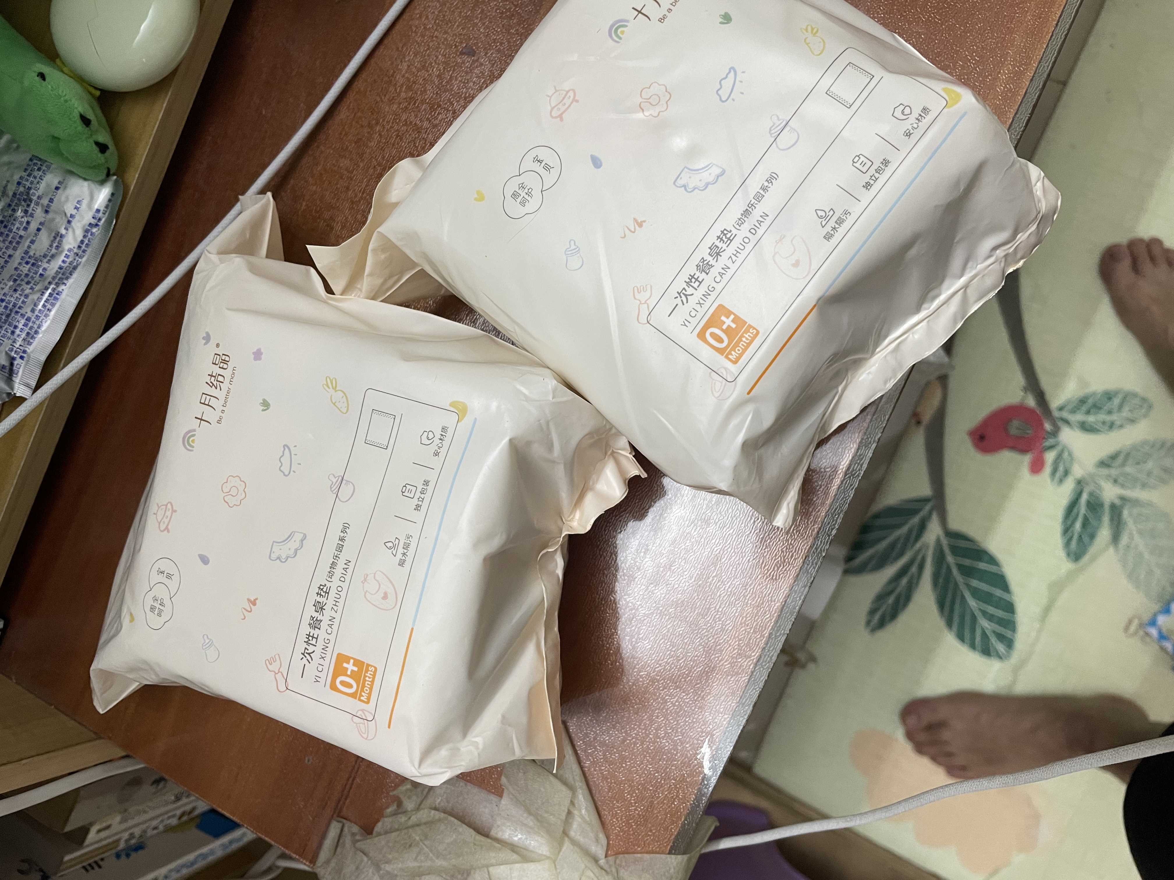十月结晶一次性餐桌垫儿童旅行便捷宝宝吃饭防水隔脏家庭餐桌垫20片/盒 实拍图