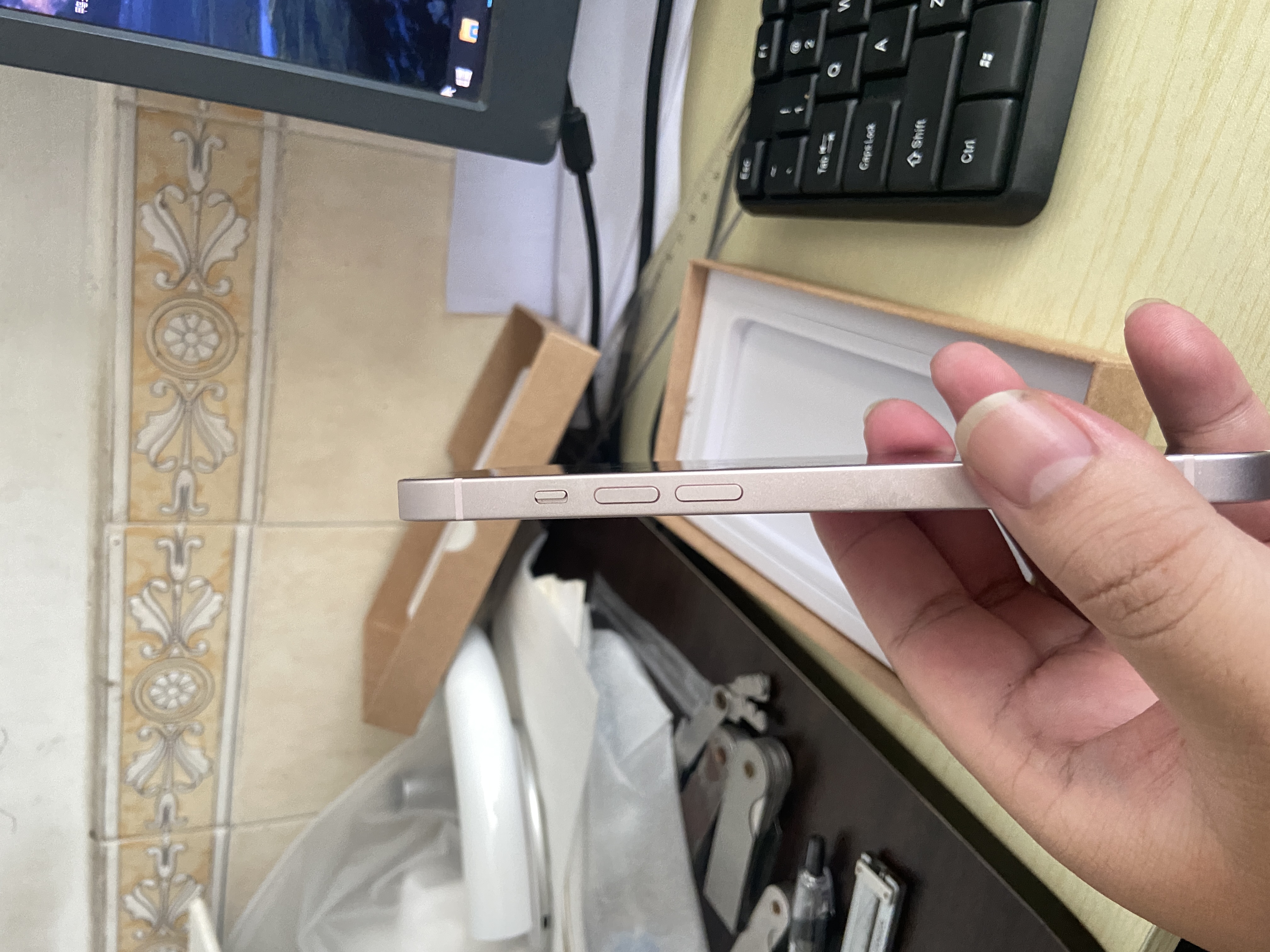 Apple 苹果13 iPhone 13 移动联通电信苹果5G 二手手机 国行 二手苹果手机国行补贴 粉色 256G 白条6期免息0首付 实拍图