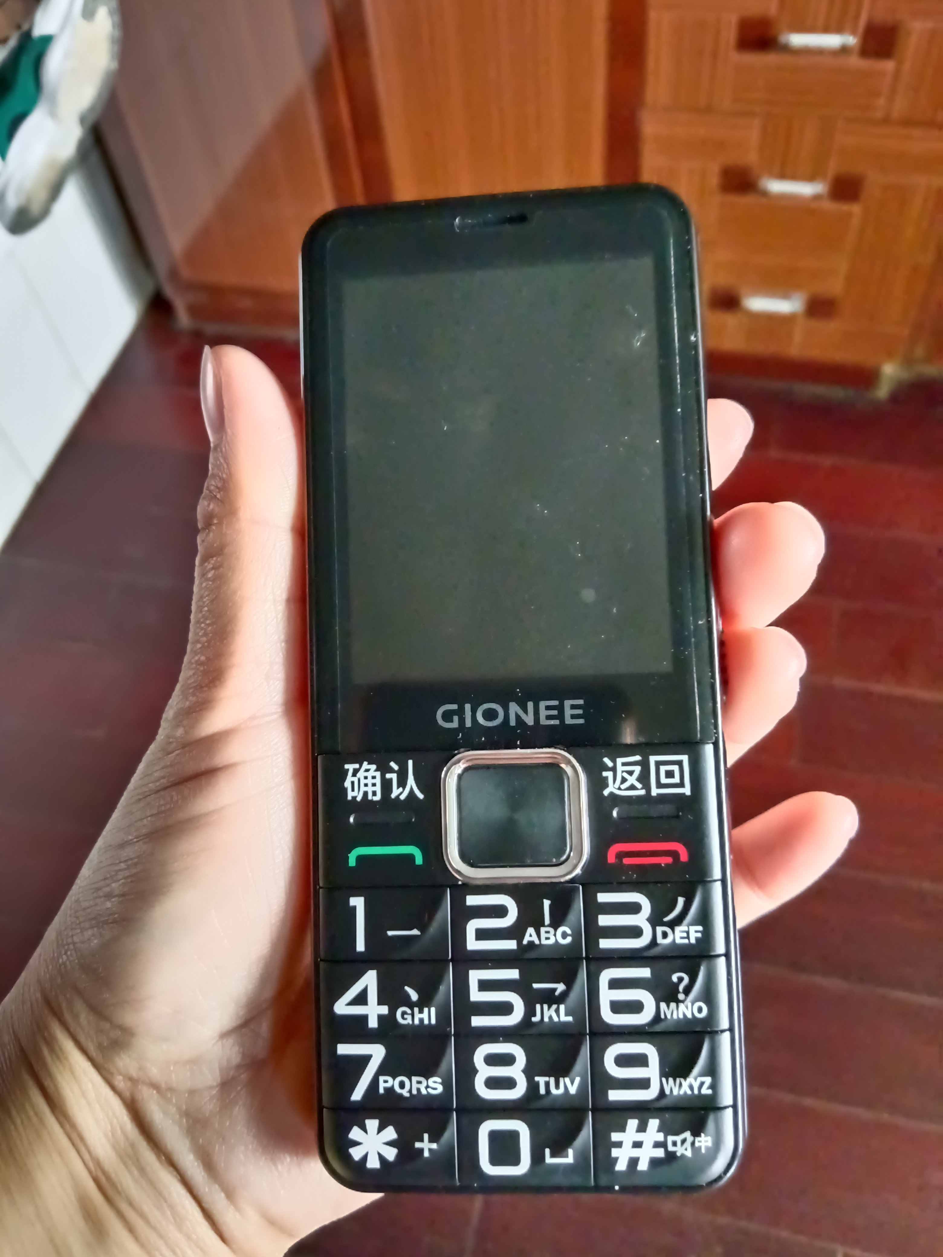 金立（Gionee）老年手机4G全网通老年机超长待机老人手机2.8英寸大屏大字体大声音学生老年人专用手机 V23 黑色  实拍图