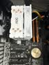 AOCT4GW/93白色 CPU风冷散热器（支持intel9-13代/4热管/12CM风扇炫彩灯效/液压静音/附带硅脂） 实拍图