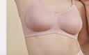 美德乐（Medela）7D线雕承托无痕哺乳文胸孕期防外扩孕妇喂奶内衣聚拢防下垂胸罩 柔雾粉（国标A类） L码【38-40码建议】 实拍图