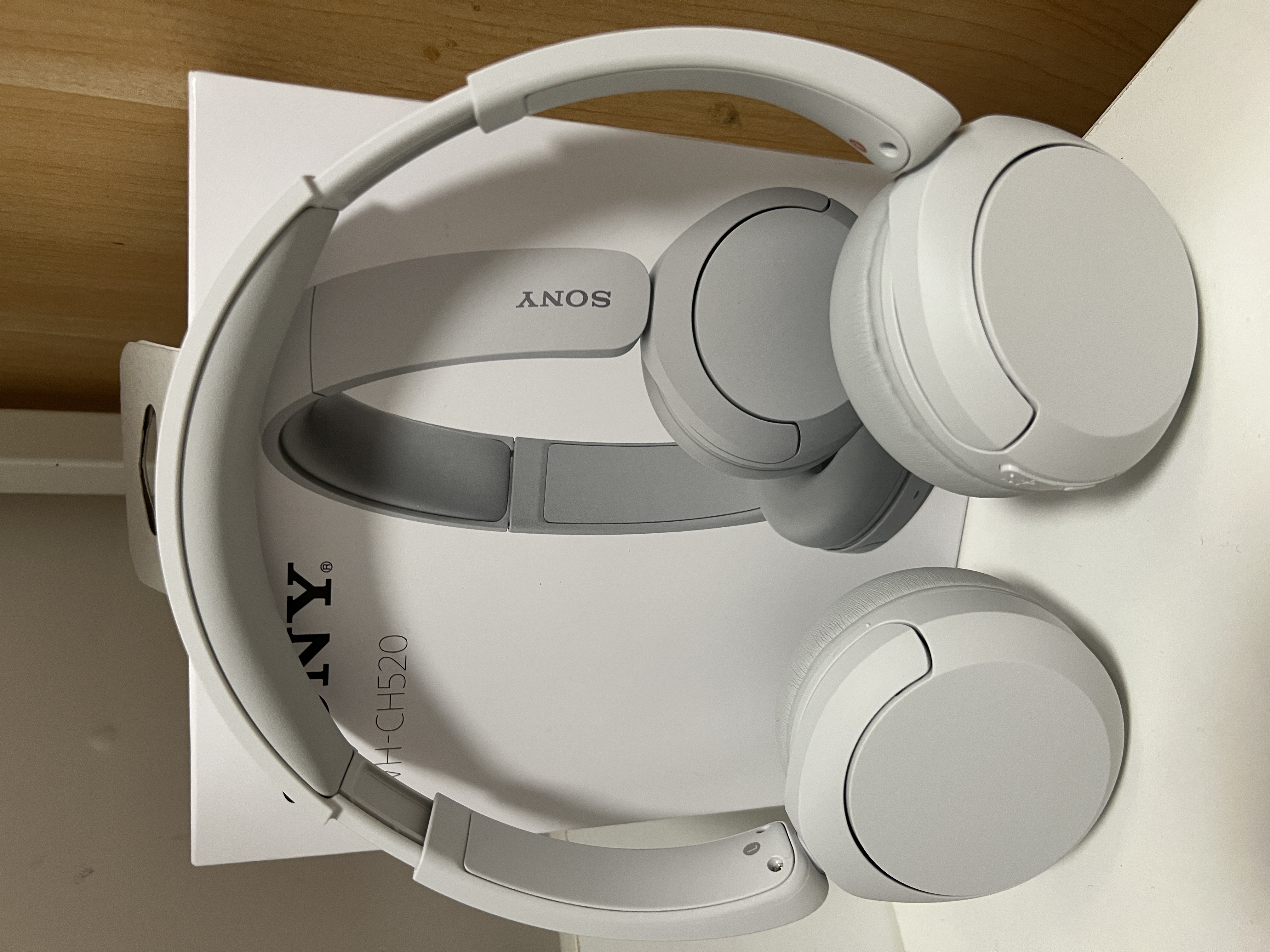 索尼（SONY）WH-CH520 无线蓝牙耳机头戴式电脑手机学习游戏音乐耳机通用适用于安卓苹果 白色 实拍图