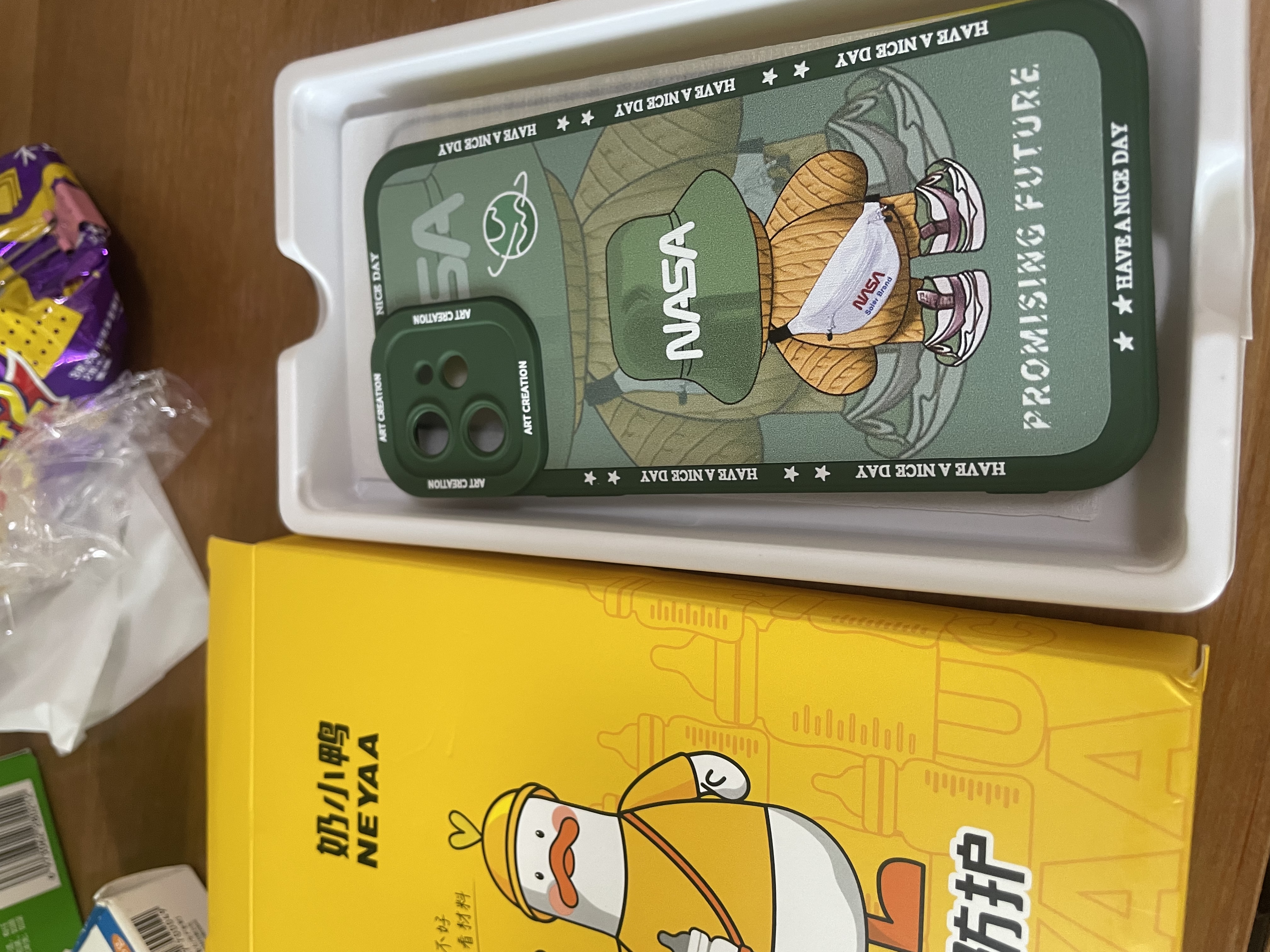 奶小鸭 适用苹果12手机壳 iphone12保护套镜头全包硅胶防摔超薄创意卡通简约网红软壳男女款 苍岭绿 实拍图