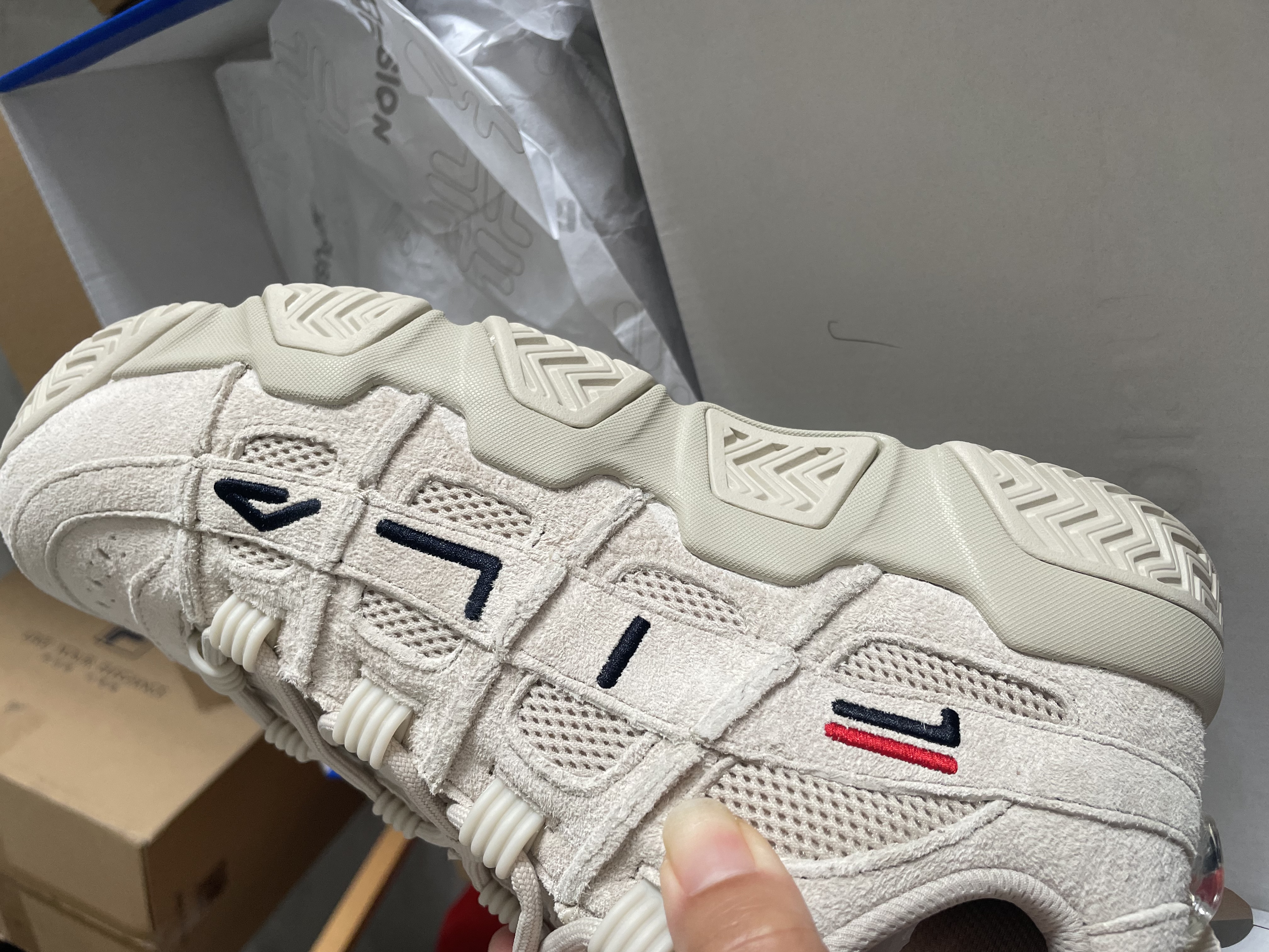 斐乐面包鞋｜FILA FUSION潮牌篮球鞋男士低帮运动鞋休闲鞋老爹 燕麦色-OM 42 实拍图