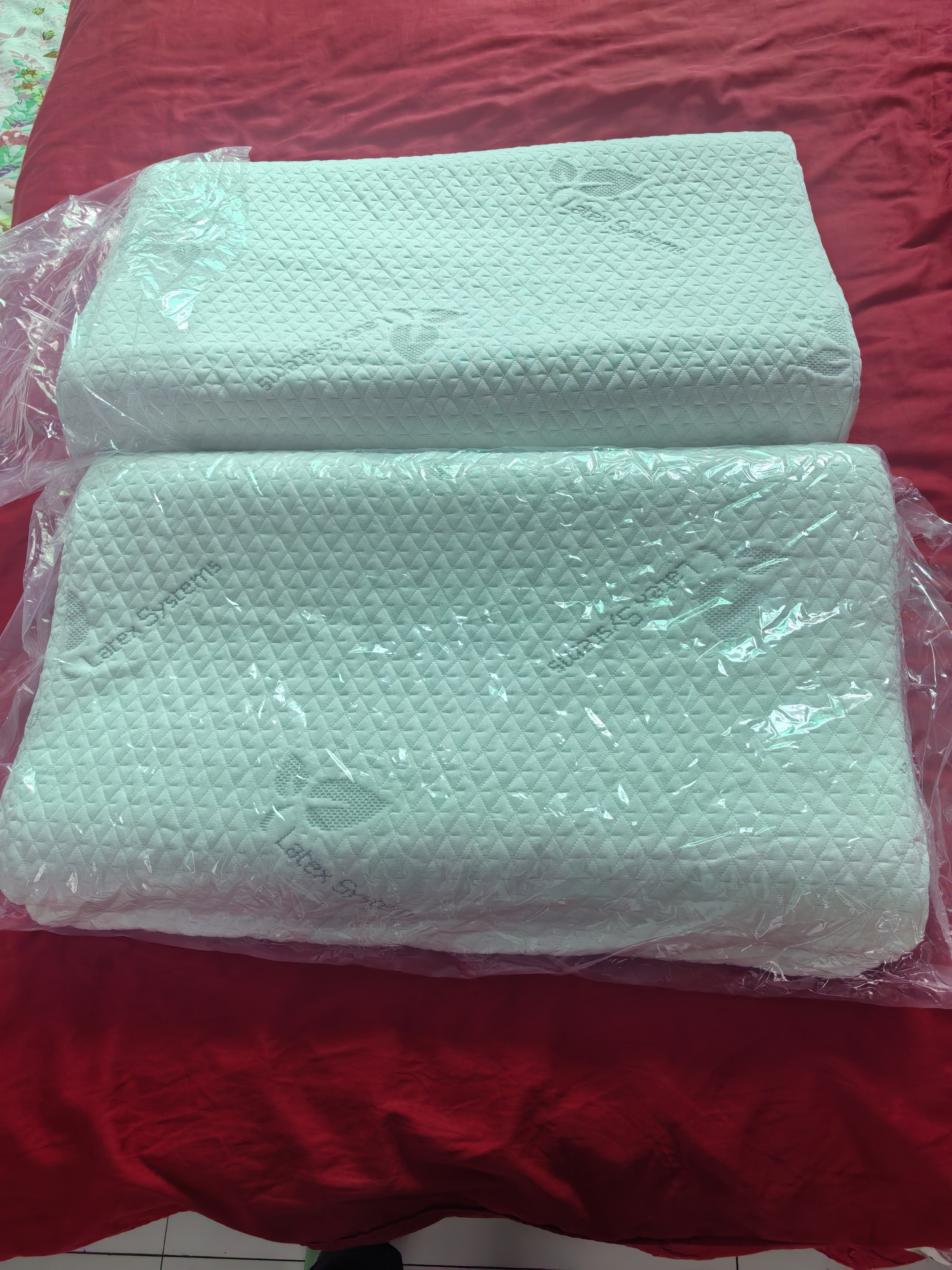 Latex Systems泰国原装乳胶枕头芯 94%含量 婚庆情侣睡眠波浪透气枕 一对礼盒装 实拍图