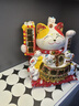 吉猫堂招财猫摆件开业大号自动摇手店铺前台家居客厅装饰发财猫送礼礼品 32CM高【我为财运举大旗】当次日达 【礼盒+坐垫+围脖】电池插电两用 实拍图