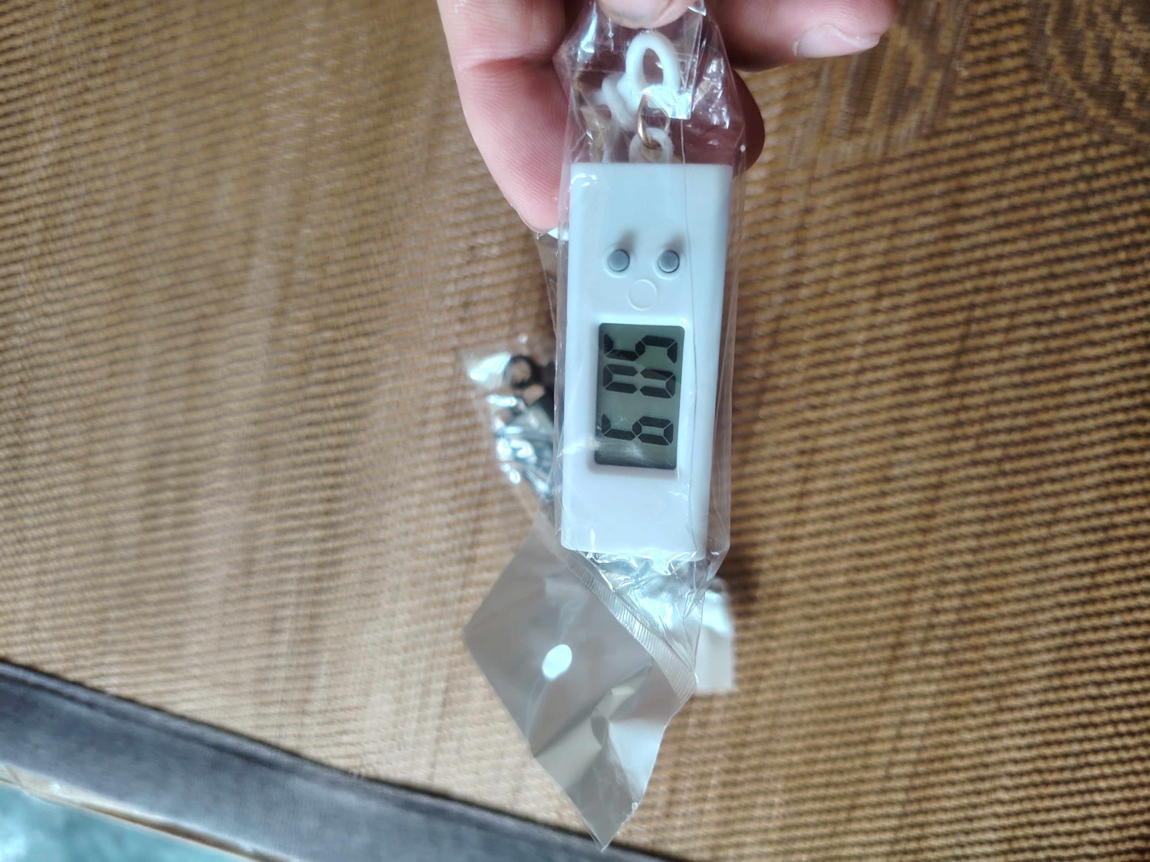 静音考试专用电子表学生中考高考初中生迷你钟表数字显示桌面手表 【静音设计】三角款多色 三角款颜色随机2个 实拍图