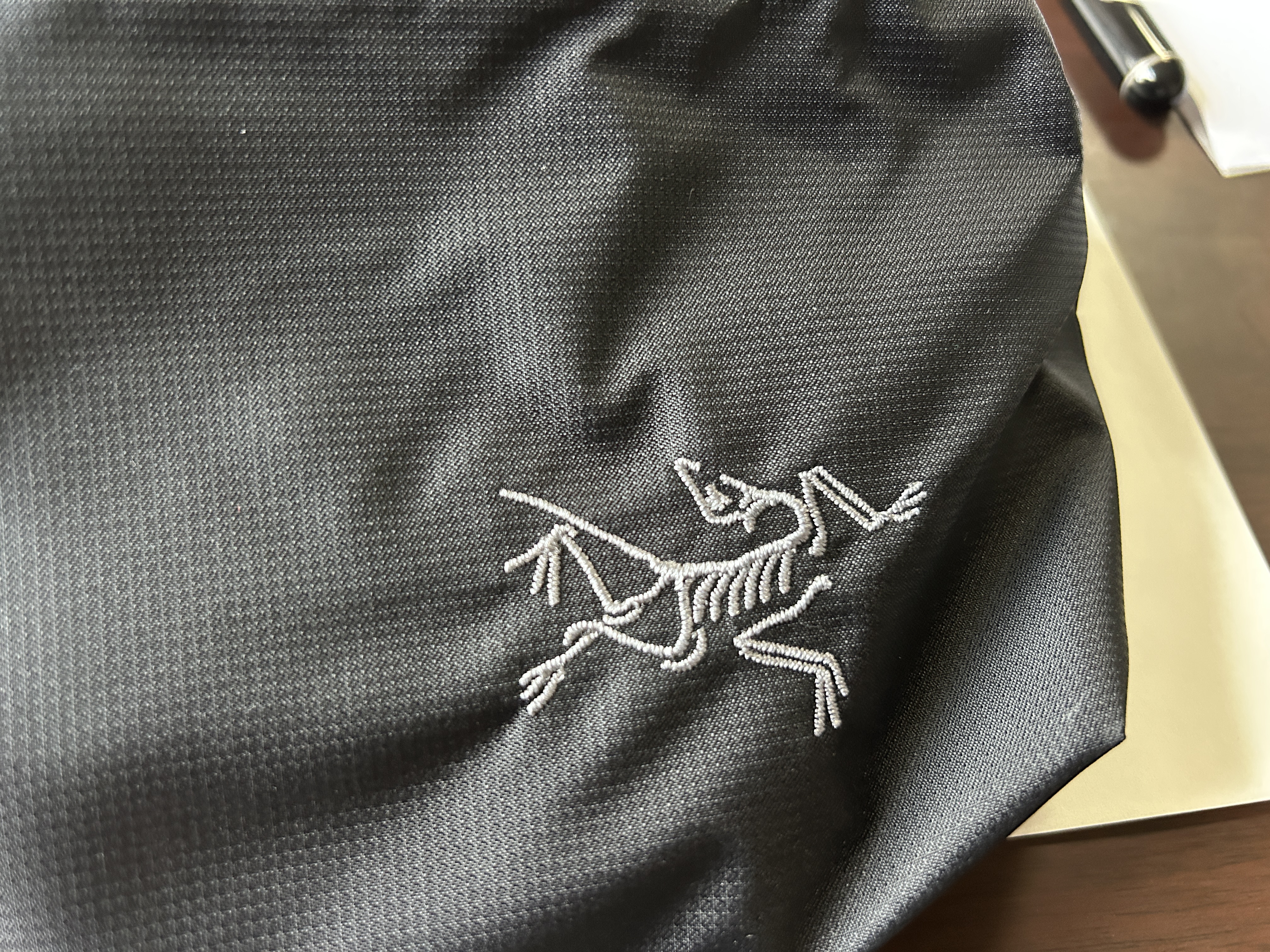 始祖鸟（ARC'TERYX）HELIAD CROSSBODY 便携腰包 BLACK/黑色 实拍图