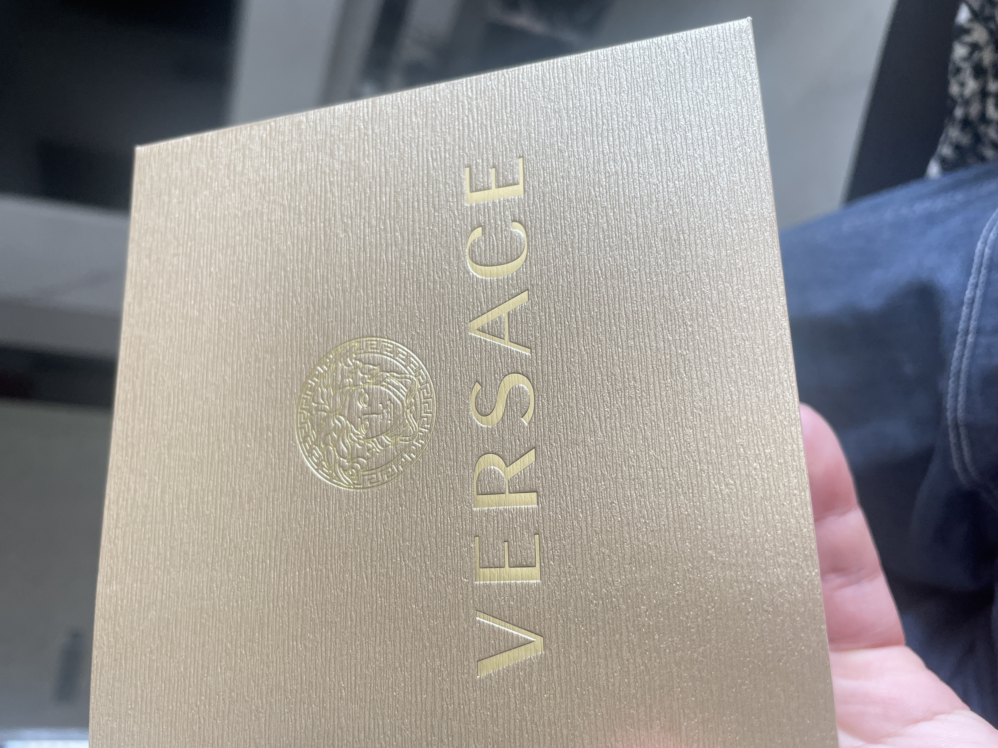 范思哲（VERSACE）瑞士手表女士小绿表满天星石英表生日礼物送女友VBP010017-38MM 实拍图