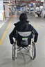 康扬（karma）轮椅折叠老人轻便旅行手推车便携免充气胎超轻量手动轮椅车ERG205 实拍图