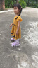 斯威（SWAY）轮滑鞋儿童溜冰鞋男女童初学套装中小学滑轮滑冰旱冰鞋成人直排轮 波蓝八轮全闪+头盔护具+一体支架 M (适合6-12岁)平时鞋码31-36 实拍图
