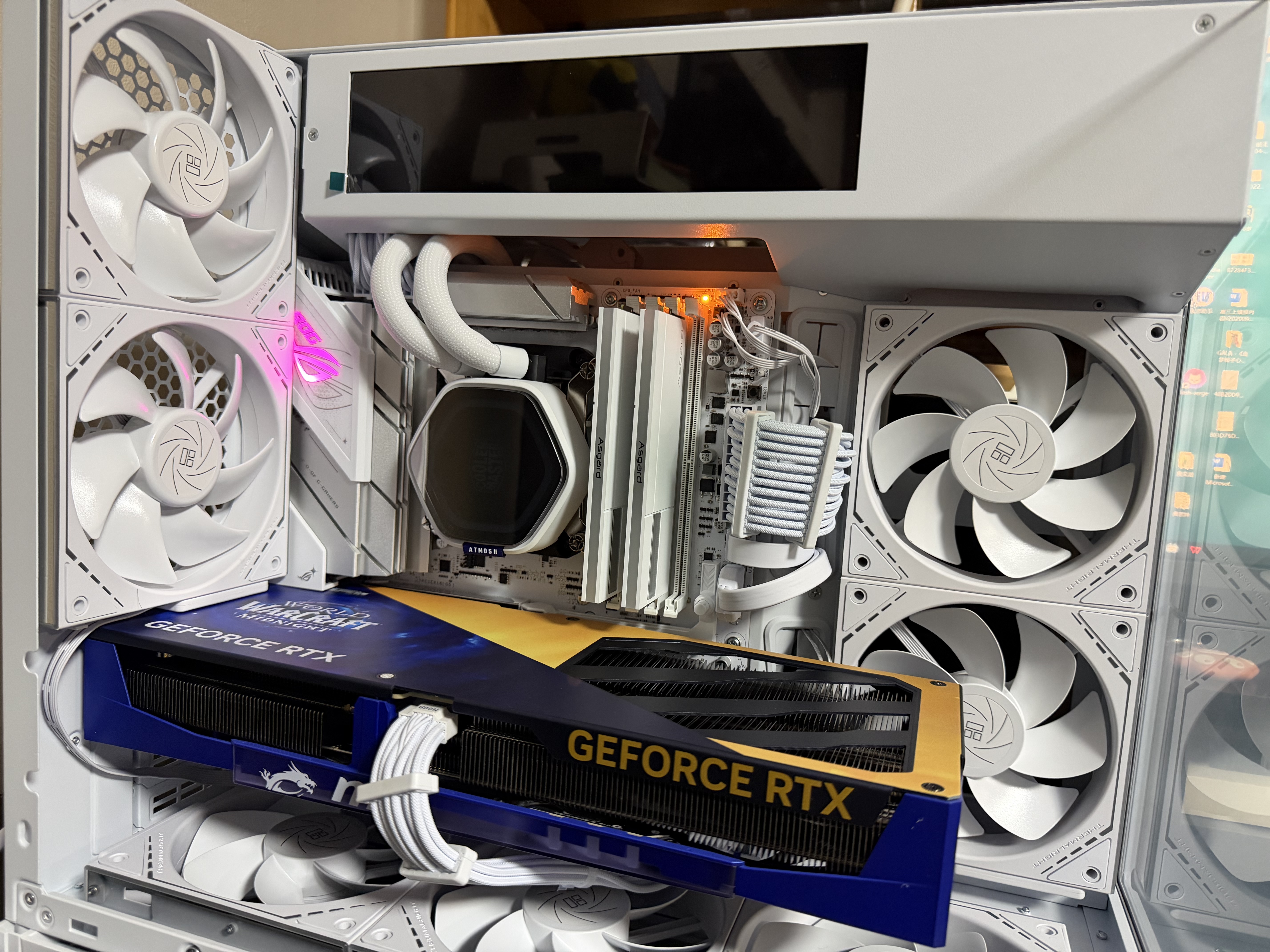 微星（MSI）GeForce RTX 5070 12G World of Warcraft MIDNIGHT VOID EDITION OC 魔兽世界 至暗之夜 虚空 OC 实拍图