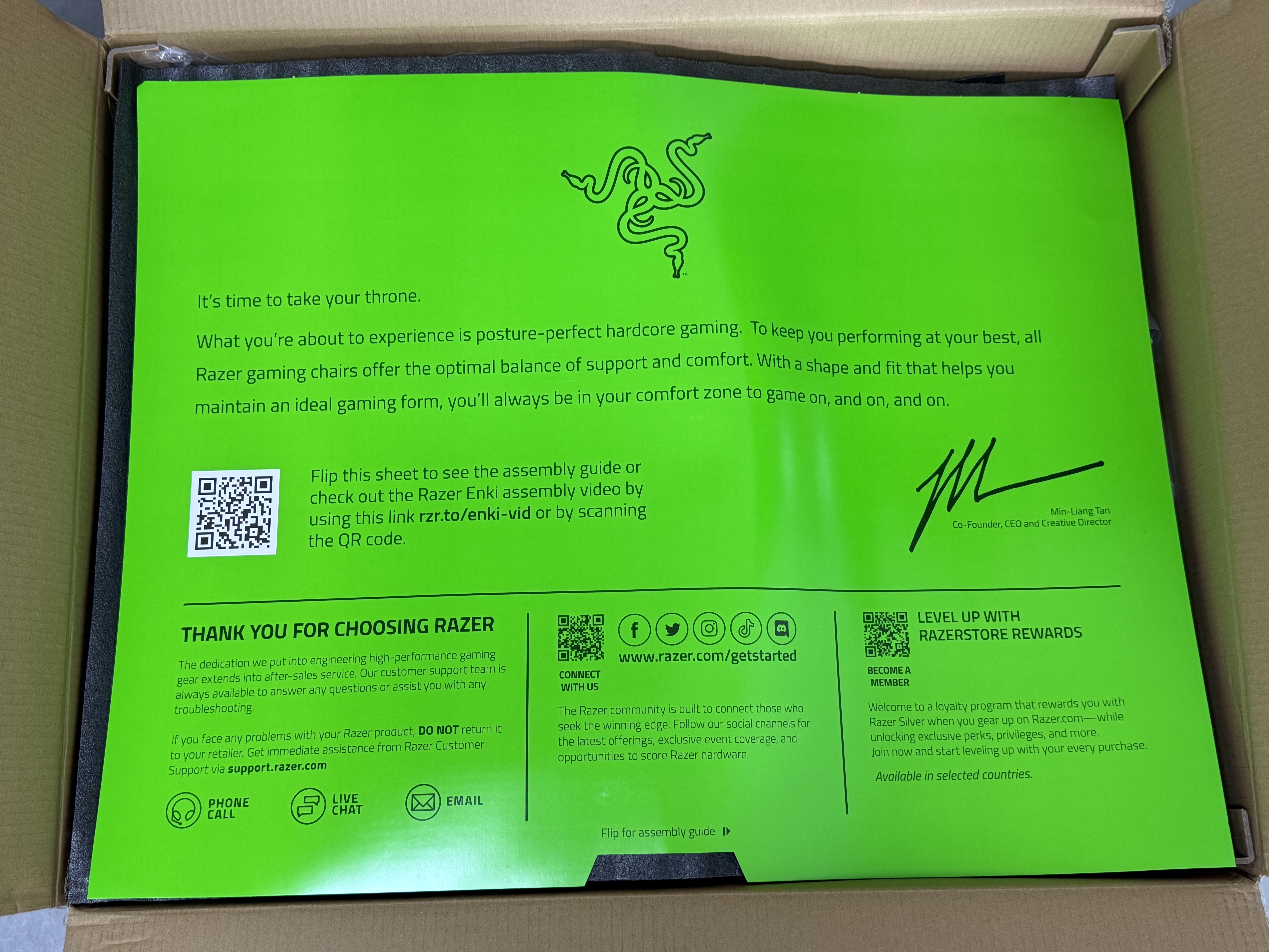 雷蛇（Razer）水神电竞椅 电脑游戏舒适人体工学椅子 记忆棉头枕 4D扶手 绿色 实拍图