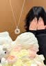 梵哲诗正品山茶花平安扣项链女士生款2026新款轻奢高级感生日礼物送女友 【七仓发货】白金色/山茶花平安扣项链 实拍图