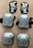 儿童轮滑护具儿童专业套装骑行头盔套装平衡车自行车溜冰护具专用 7件套 (蓝色小恐龙) 实拍图
