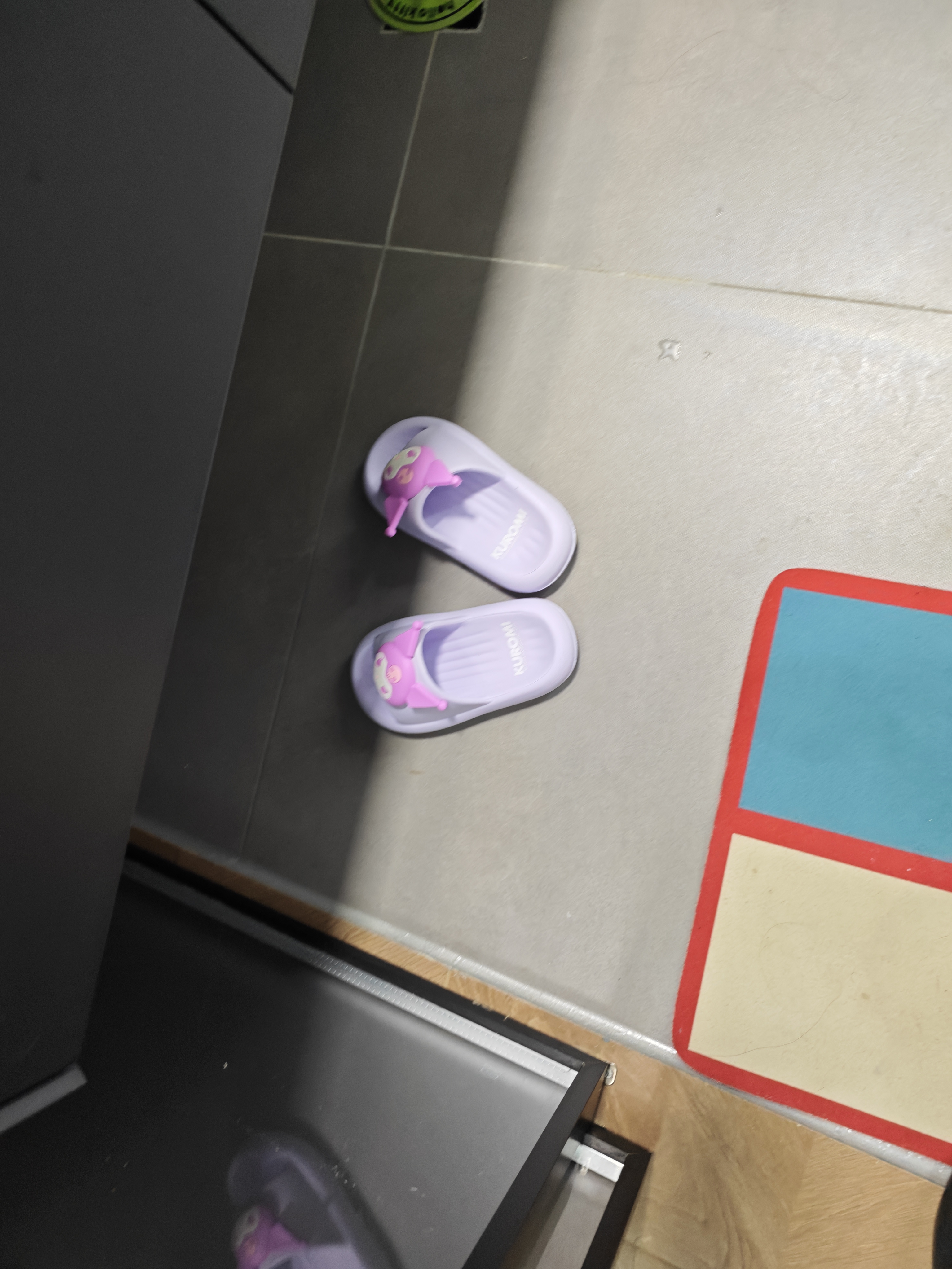 猪爸爸儿童拖鞋女童夏季2025新款室内防滑6-12岁三丽鸥宝宝亲子拖鞋紫18 实拍图