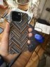 梵皓伊 新款凯夫拉碳纤维纹磁吸适用苹果17pro手机壳iphone16promax磨砂肤感超薄防摔15pro/14复古高级感 凯夫拉纹【波西米亚风-青绿】磁吸+磨砂碳纤维防指纹 iPhone15Pro 实拍图