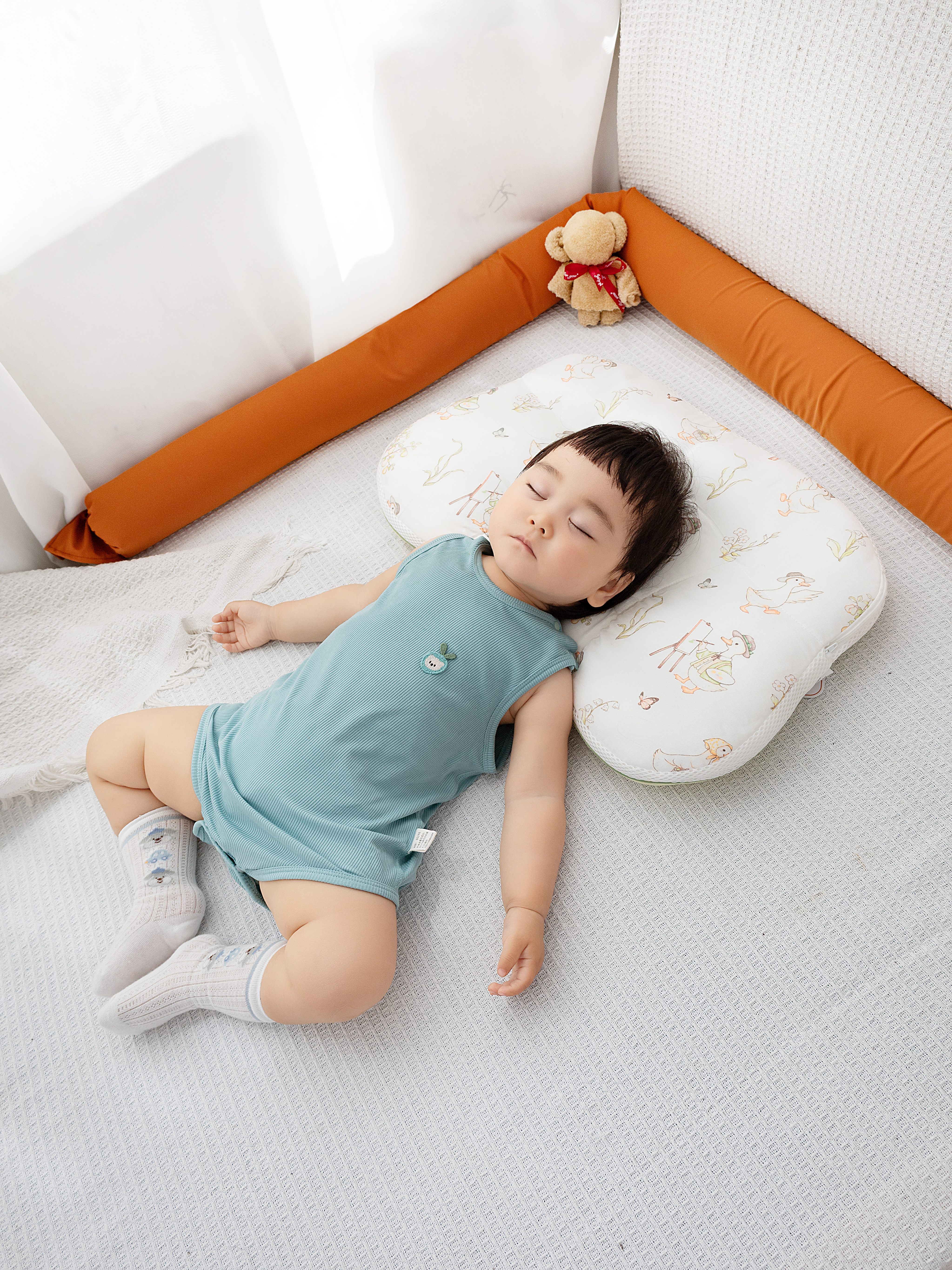爱宝适儿童枕头2-3-6岁宝宝枕头婴儿分区枕幼儿园枕头  鸭梨庄园S231 实拍图